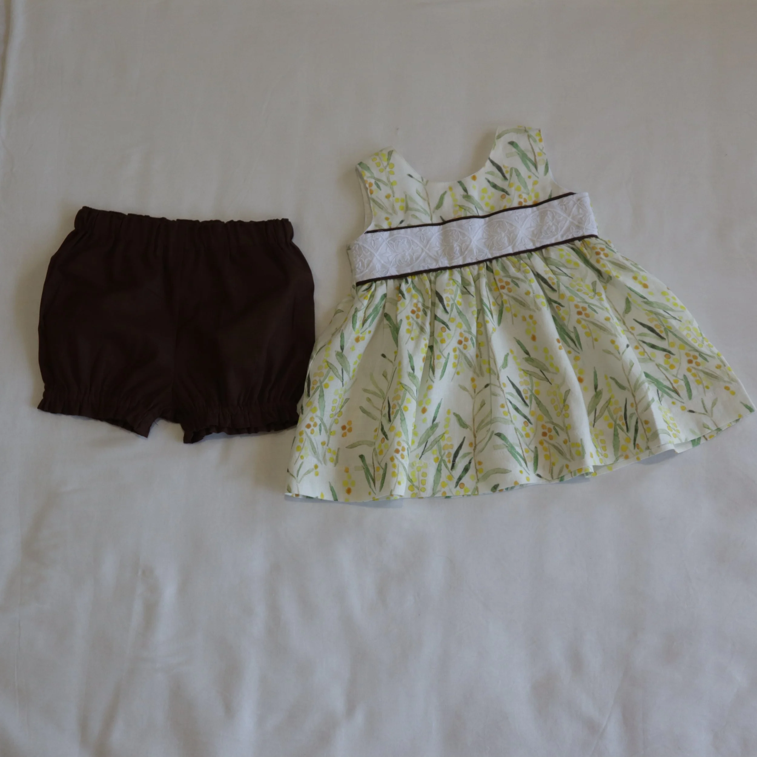 Linen Set top and bottom outfit baby size small front.JPG