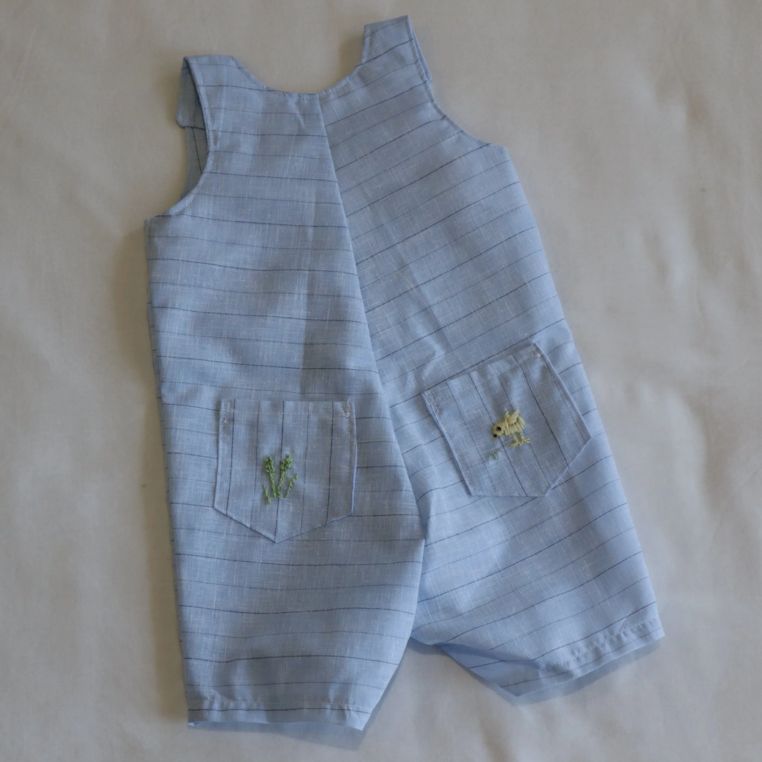rooster embroided overal small back.JPG