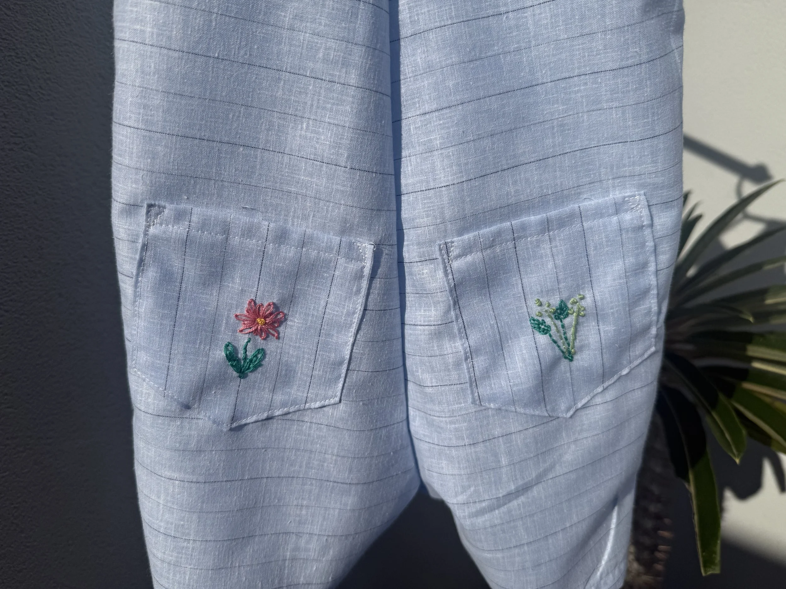 Cow embroidered medium back pocket.jpeg