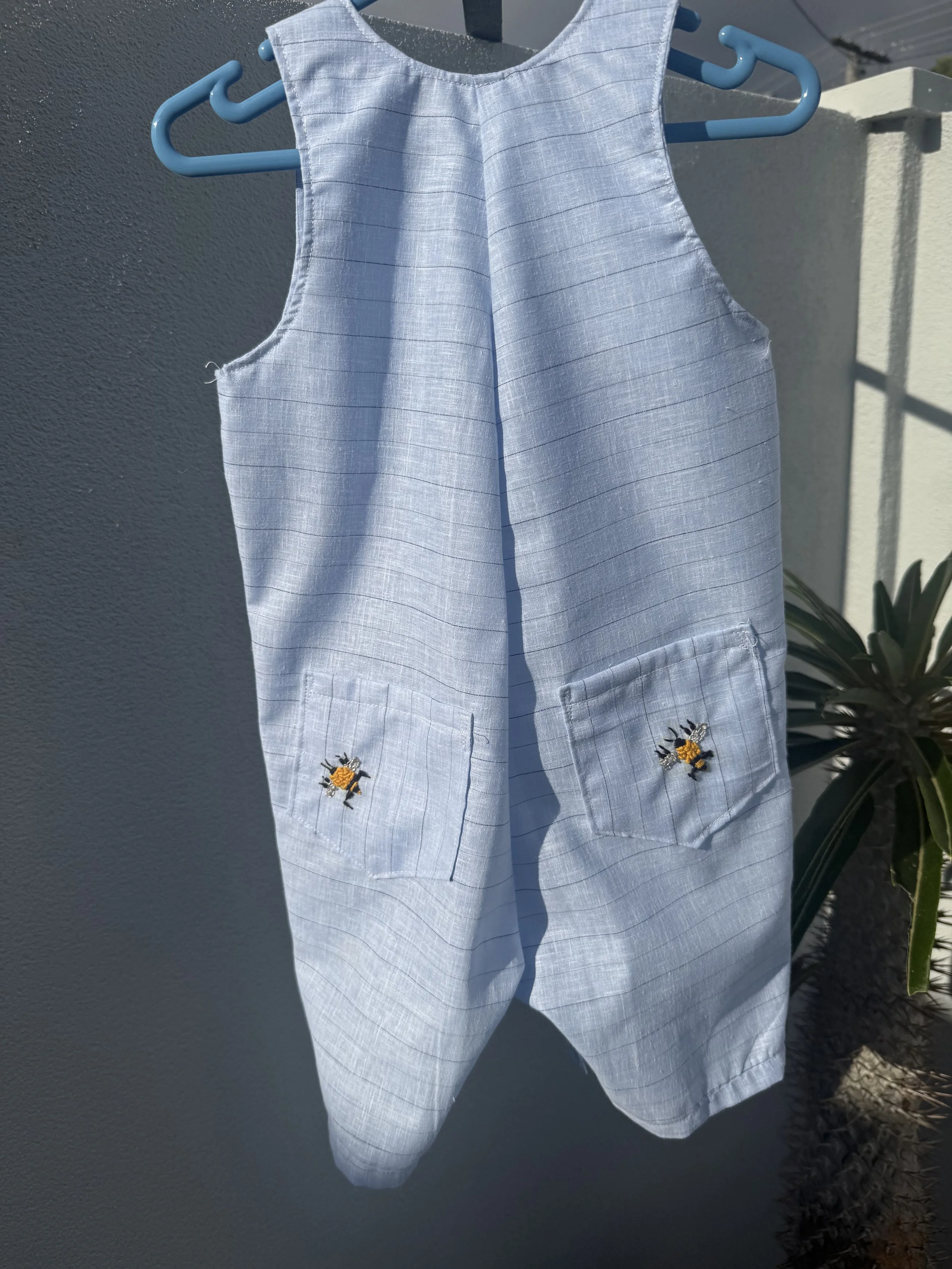 Bee embroidered extra large back.jpeg