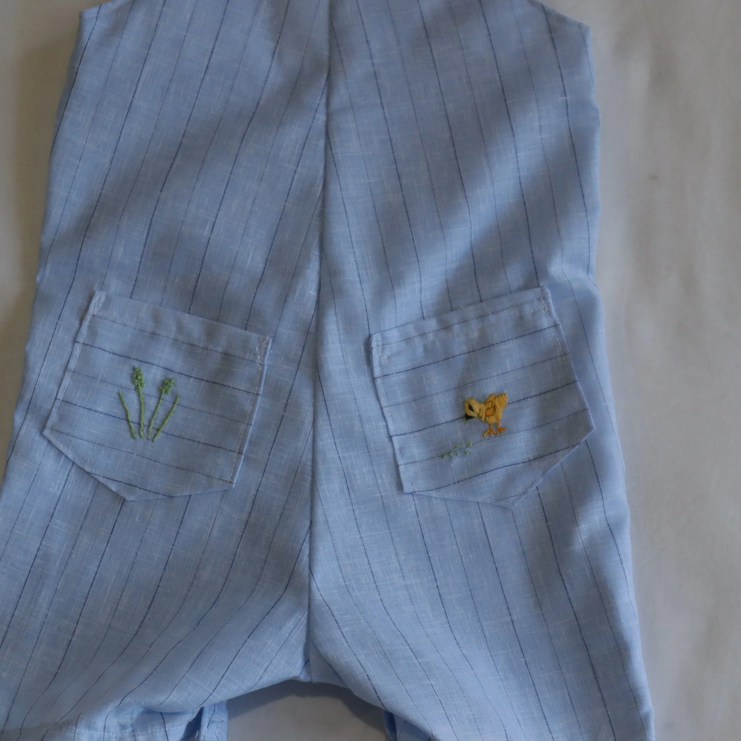 roster embroided overall large back pocket.JPG