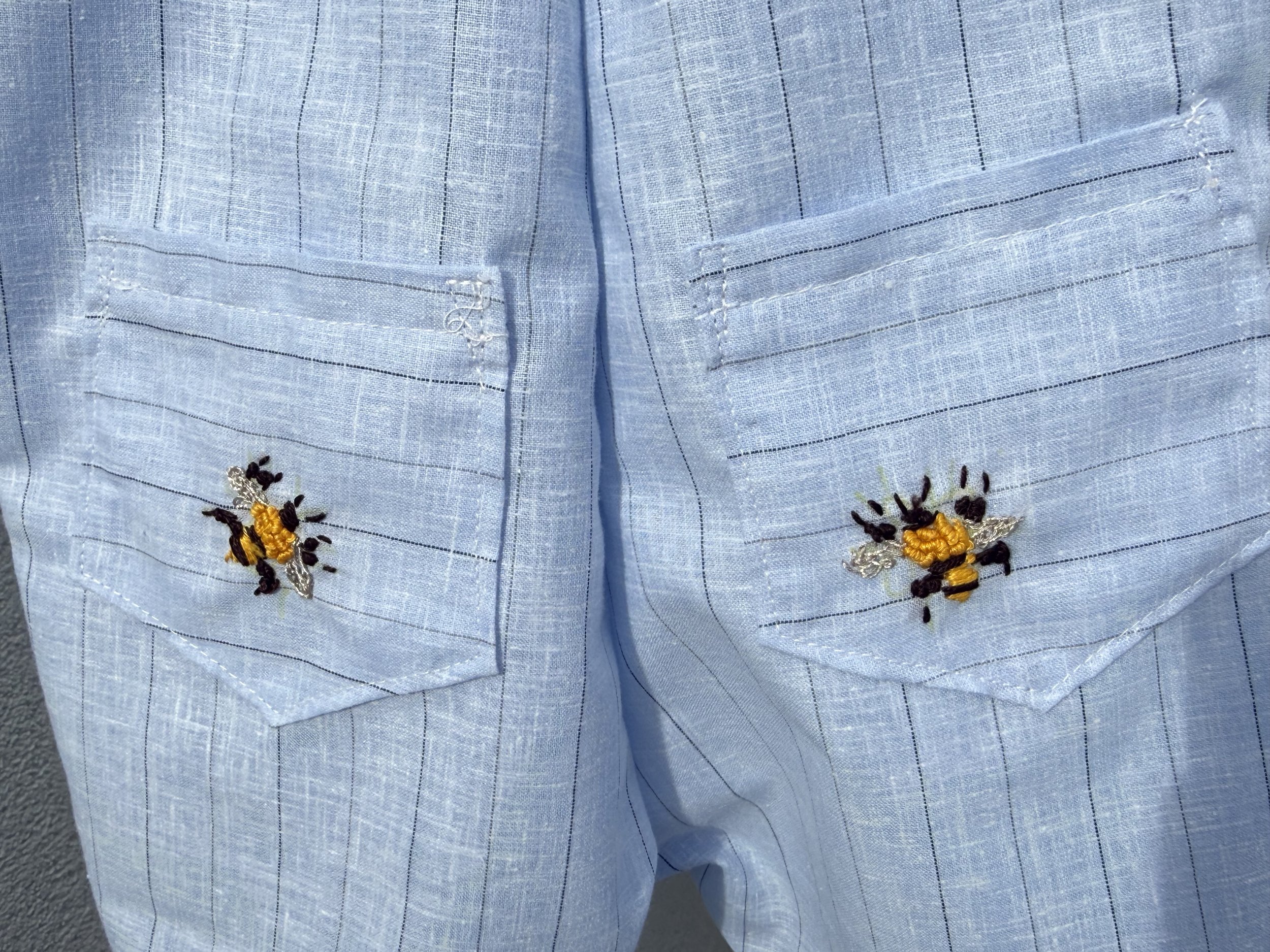 Bee embroidered medium back pockets.jpeg