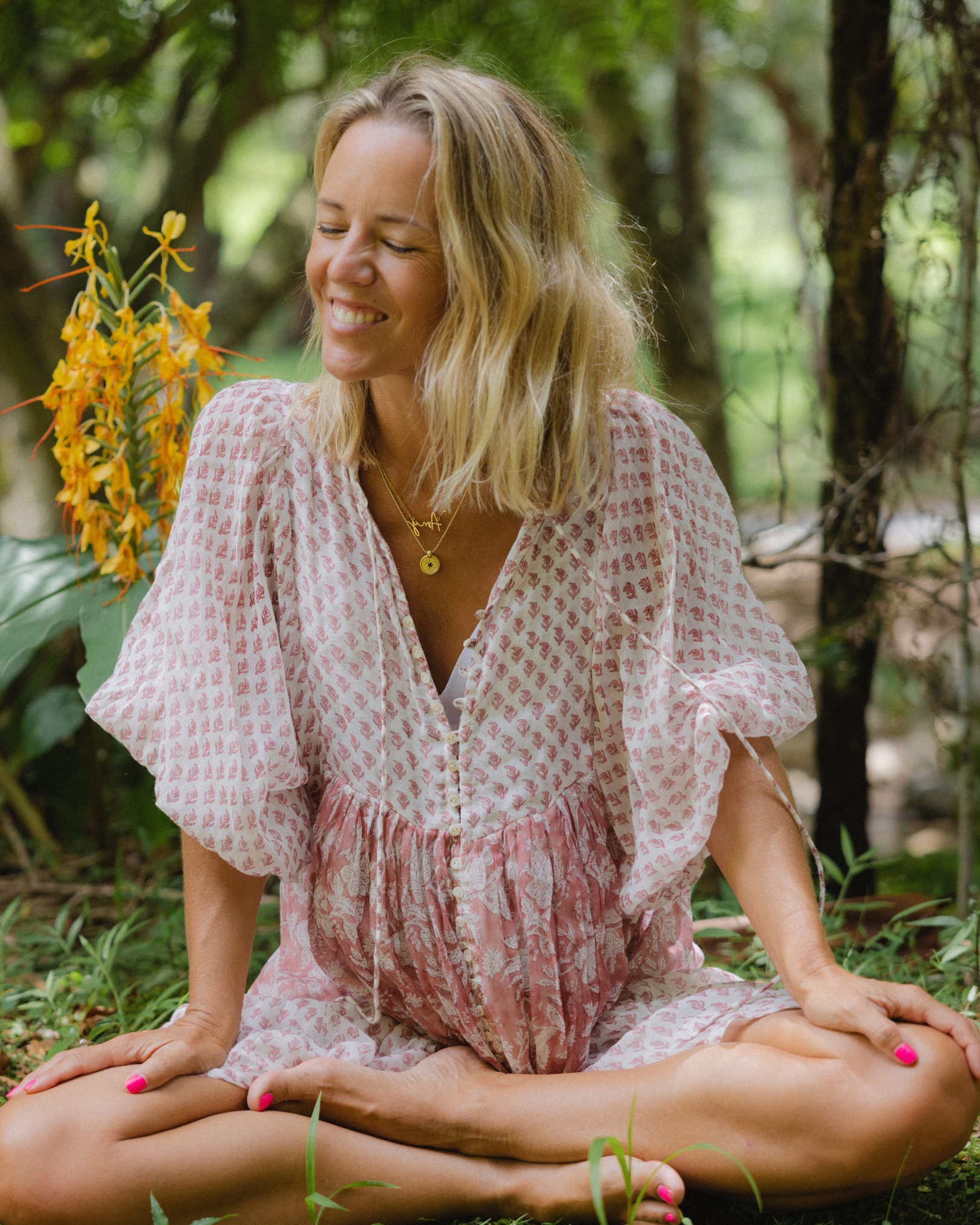 Amy Wilkinson manifestation coach supporting women to shift identity and create aligned abundance