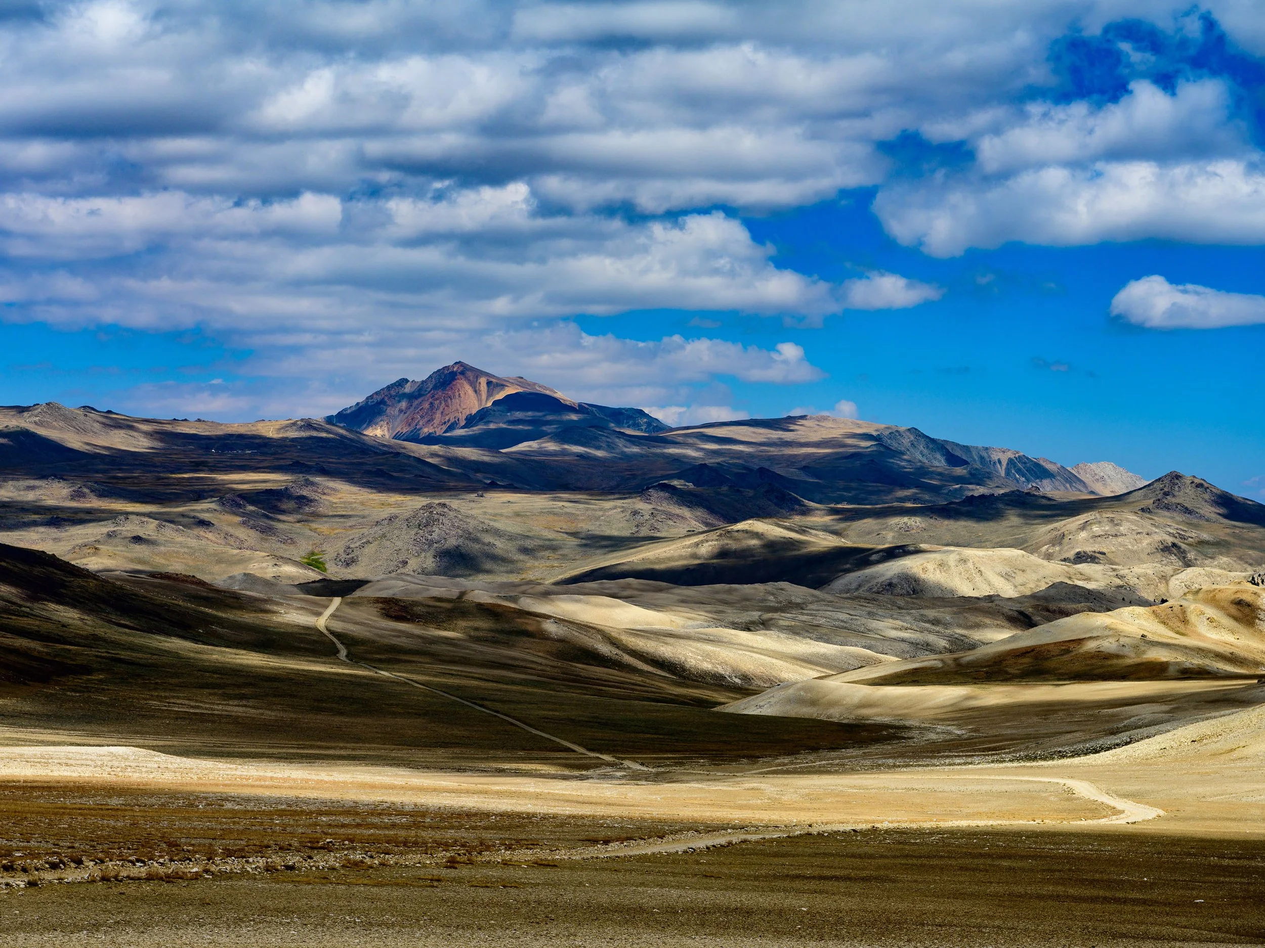 Road to the White Mountains