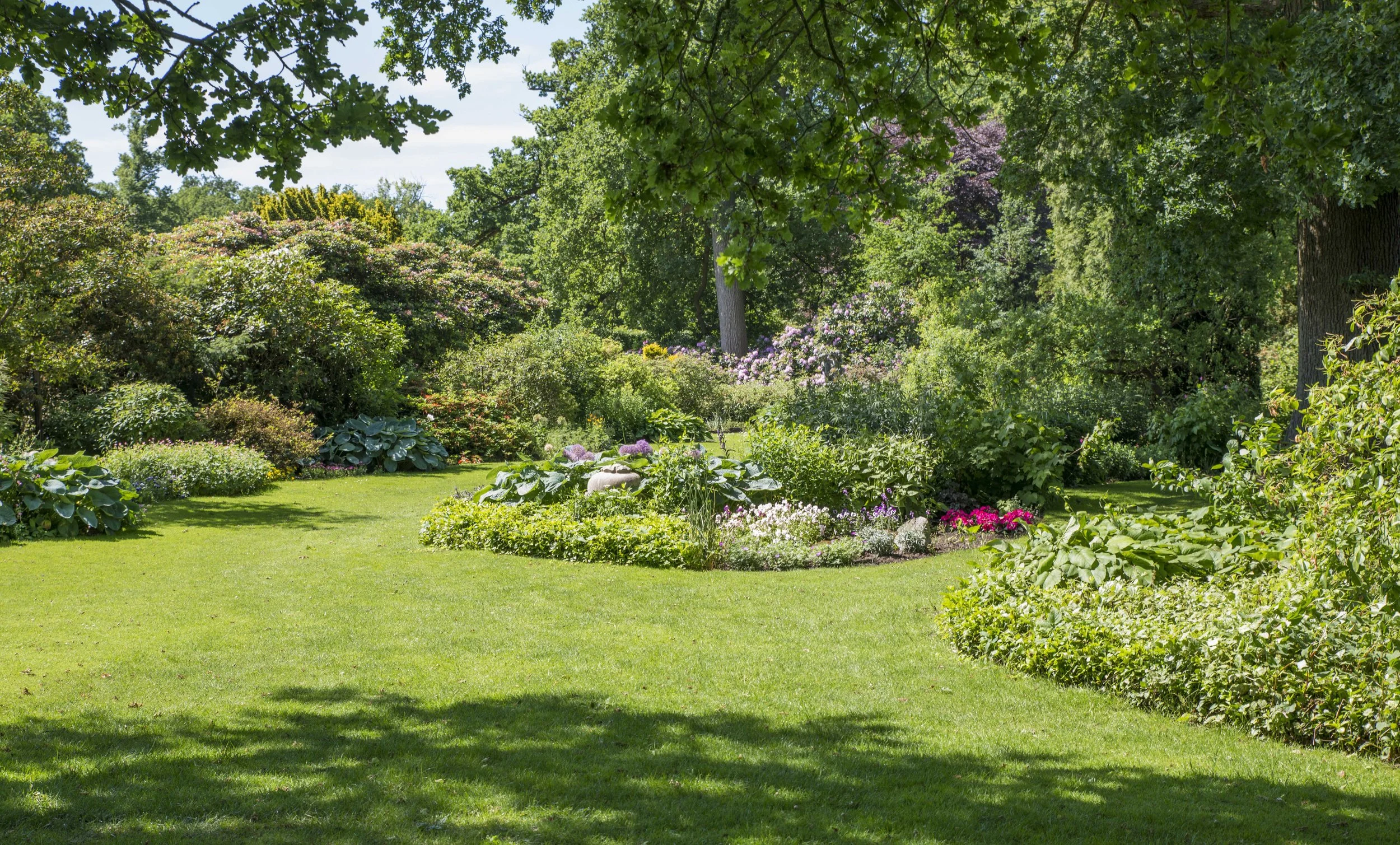 Dream Green services provide expertise in soils, plants and innovative design for enduring and captivating outdoor spaces across NSW and ACT.
