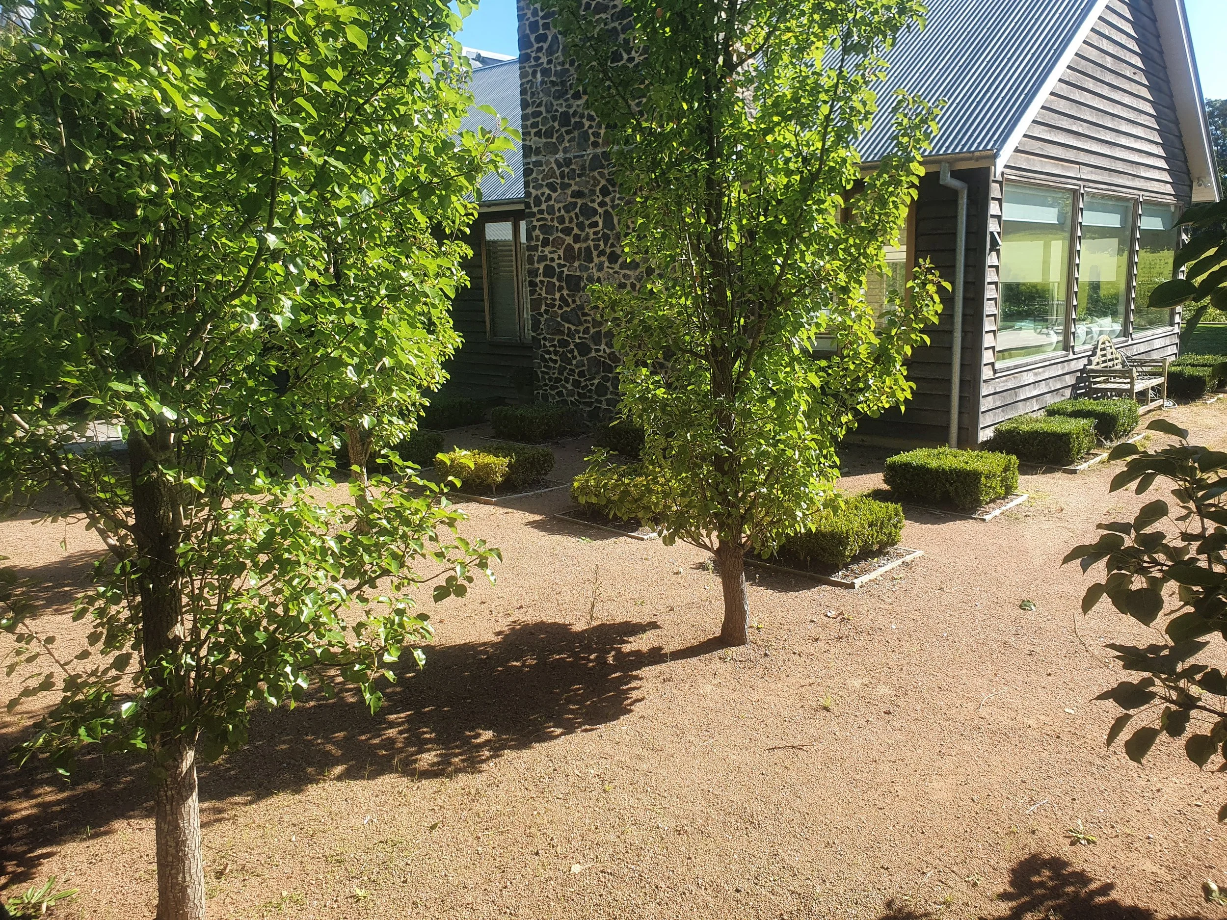 From soil to site, consulting to construction, Dream Green covers every aspect of horticulture and landscape across NSW and the ACT.