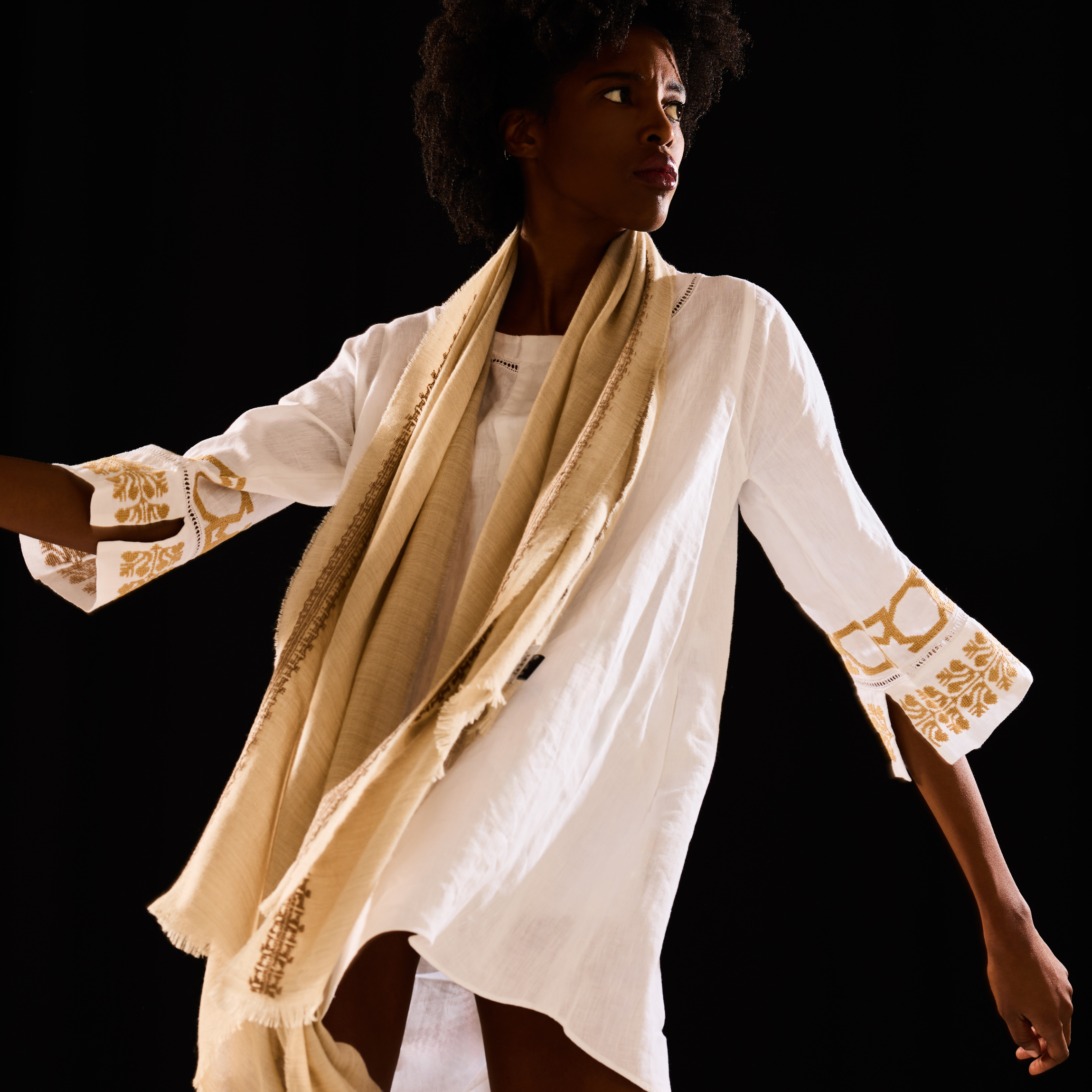 White Short Linen Dress | Gold Sinead & Al Quds