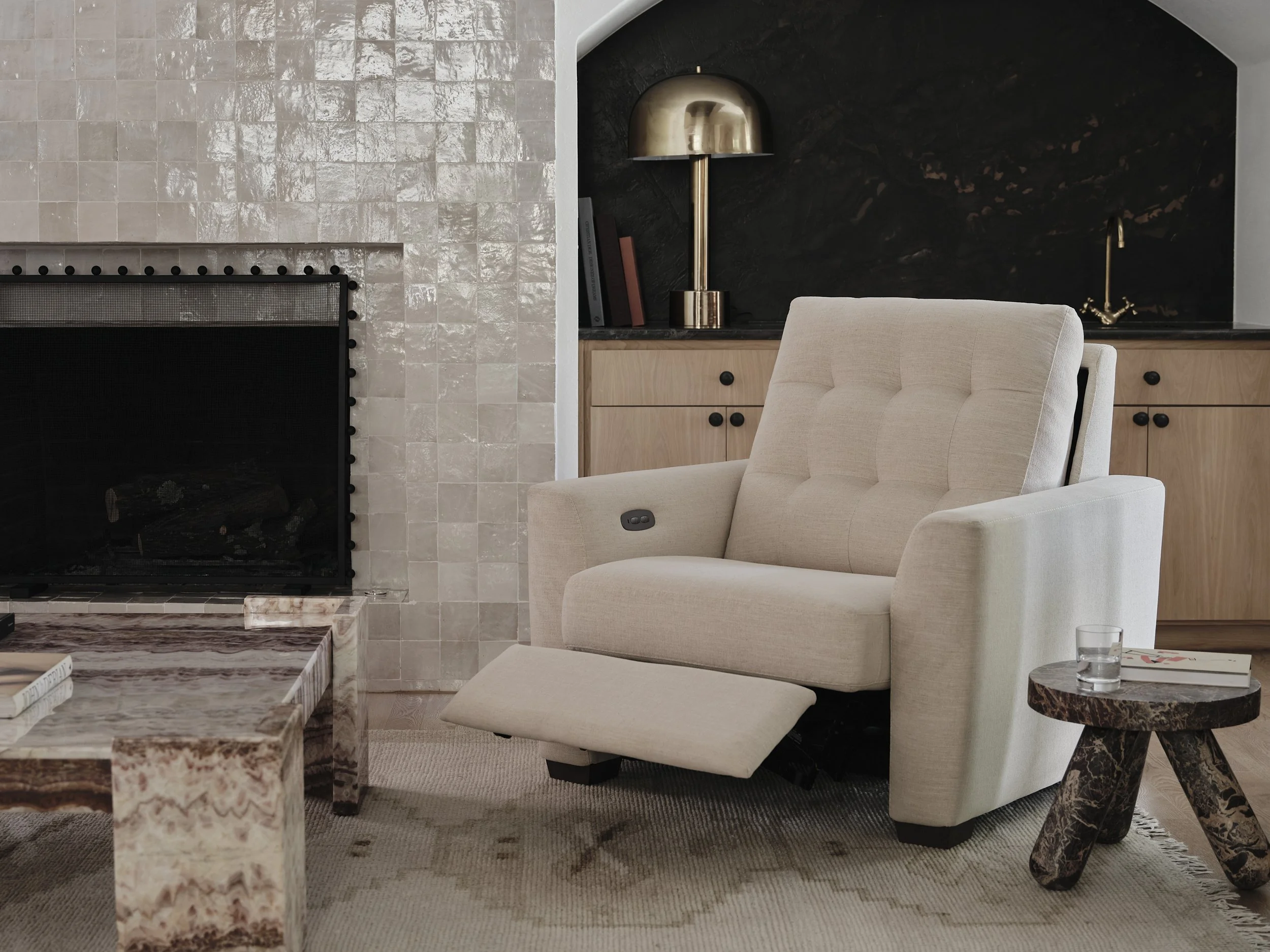 American Leather Napa Valley Tufted Artemis Ecro