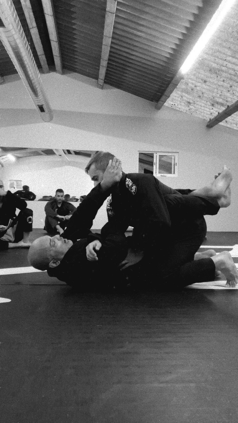 crossfit, hyrox, entrenamiento hibrido, oposiciones, entrenamiento personal, bjj, jiu jitsu, grappling,  santander