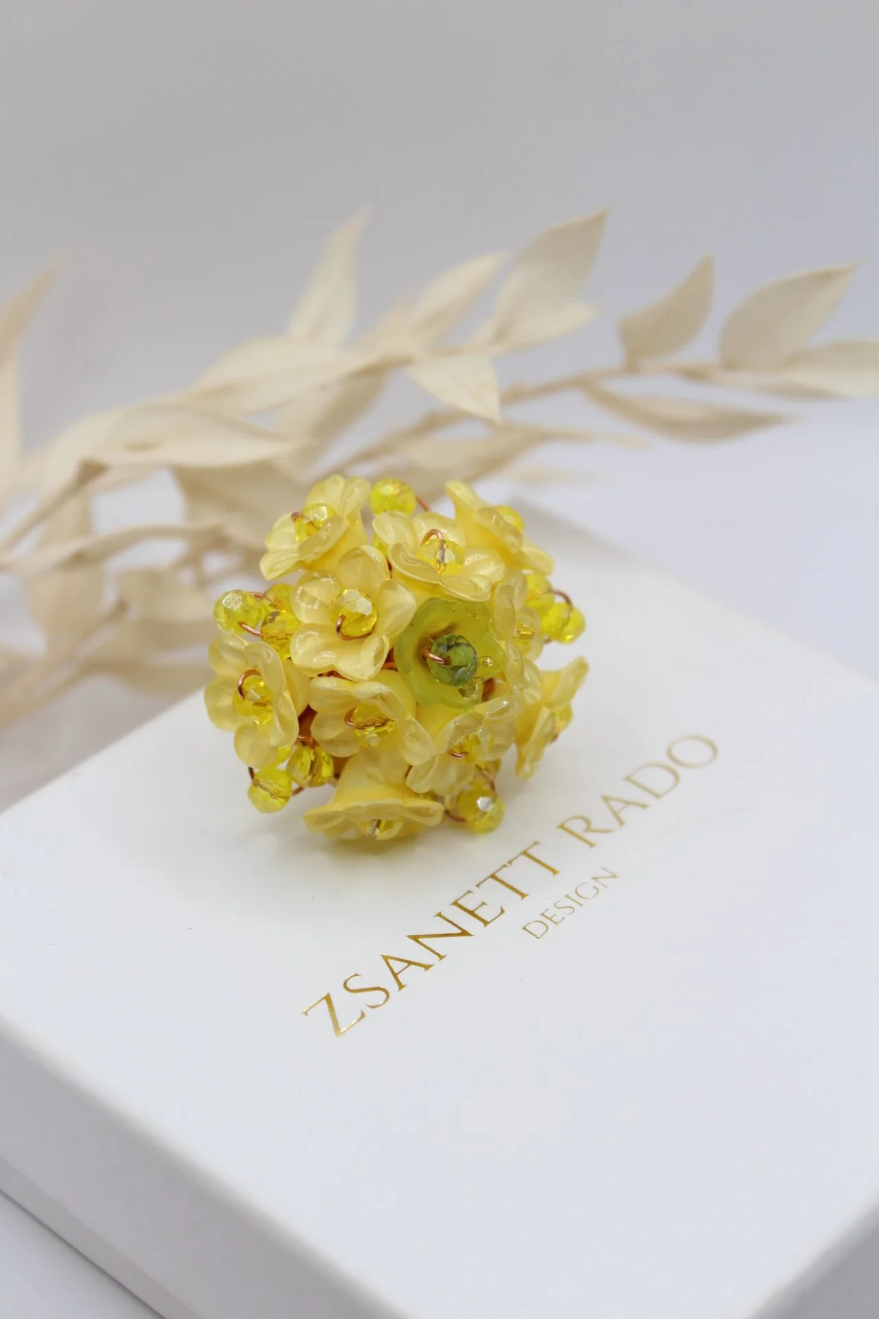 Gelber Blumen Ring.