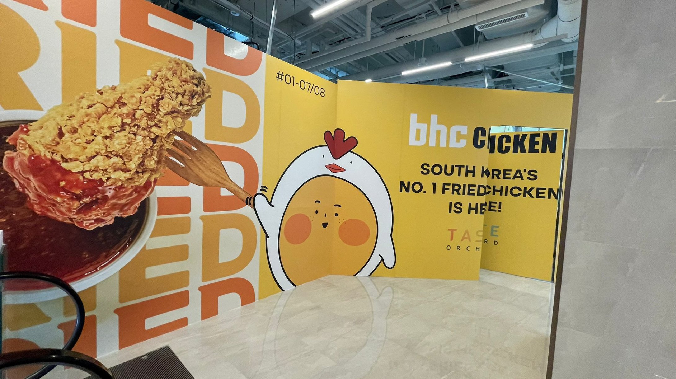 taste bhc hoarding-02.jpg