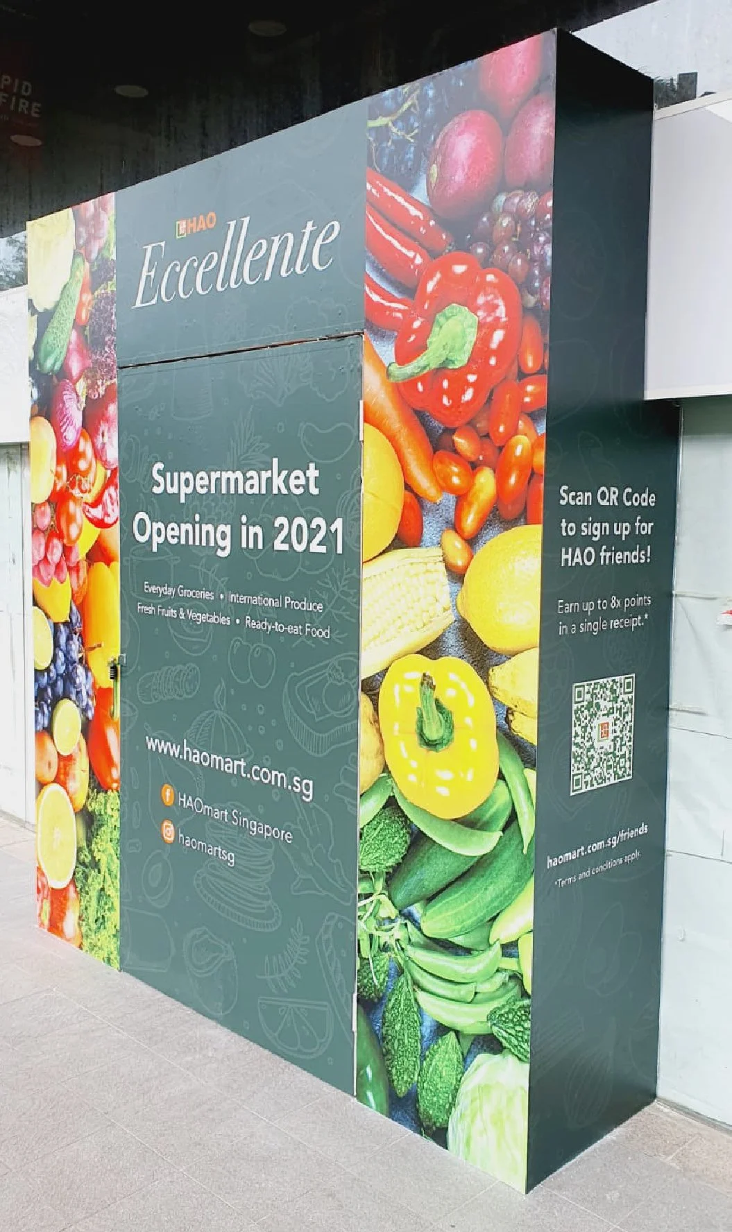 hoarding at fep-04.jpg