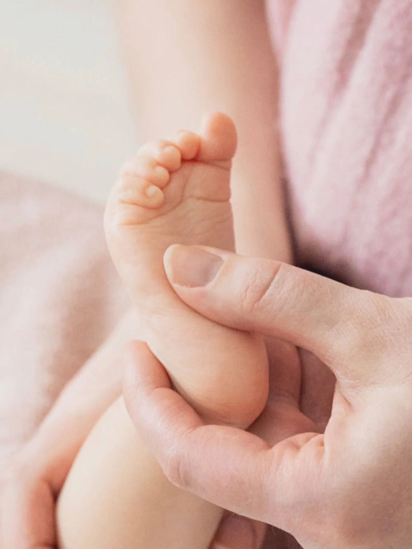 Valmistumisen j&auml;lkeen joulukuun alkupuolella puhuin heng&auml;ht&auml;misest&auml;.
Ja rehellisesti &ndash; se tuli enemm&auml;n kuin tarpeeseen 🤍

Hetken aikaa sain keskitty&auml; itseeni ja omaan olemiseeni.
Joulun aika, loma-aikataulut ja he