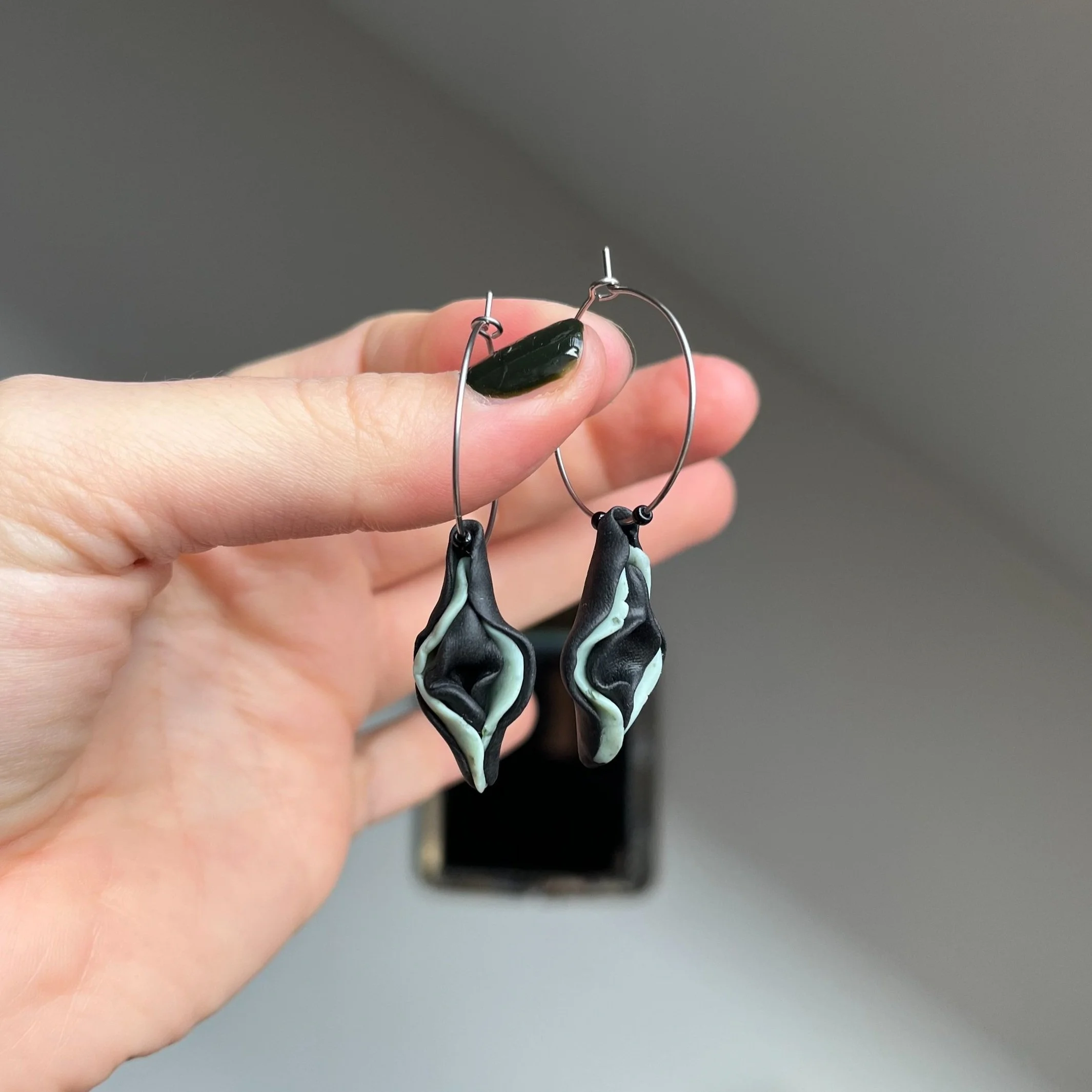 yonilicious earrings