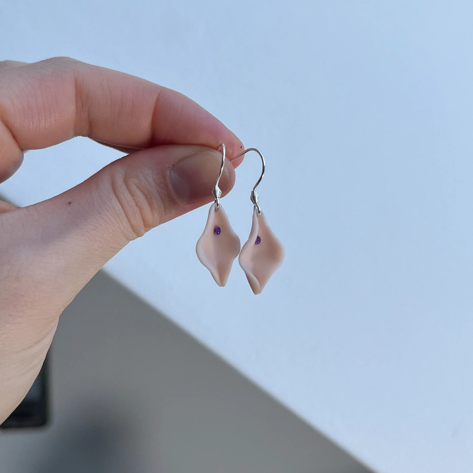 yonilicious earrings