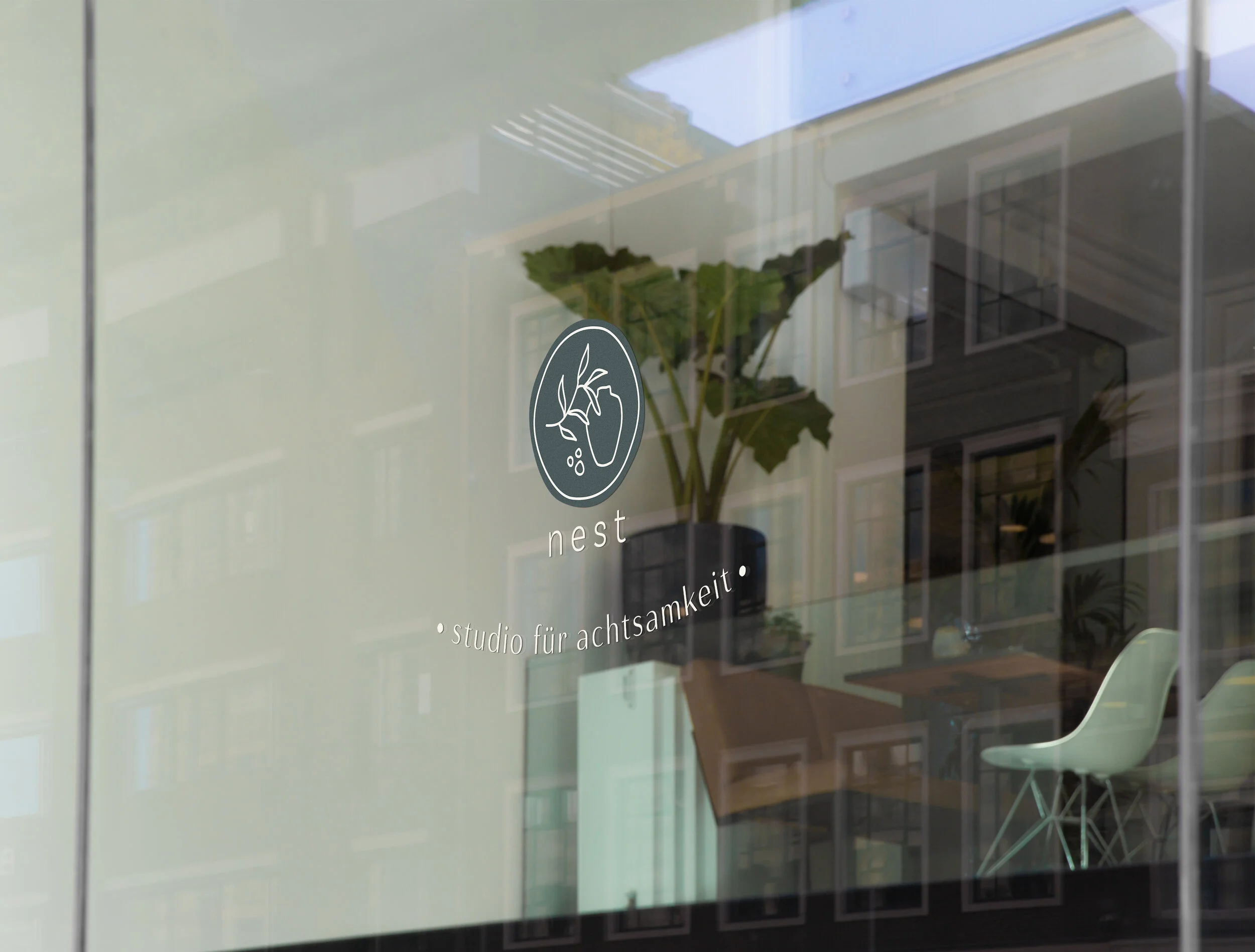Mockup von einem Achtsamkeitsstudio "nest", Branding von Katharina Lorenz | Honest Design