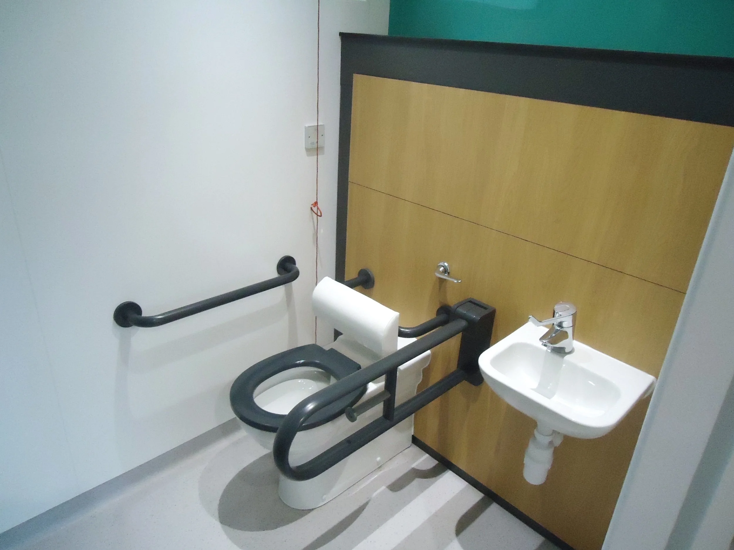 Accessible_WC_Refurbishment_NHS_Building_Surveying