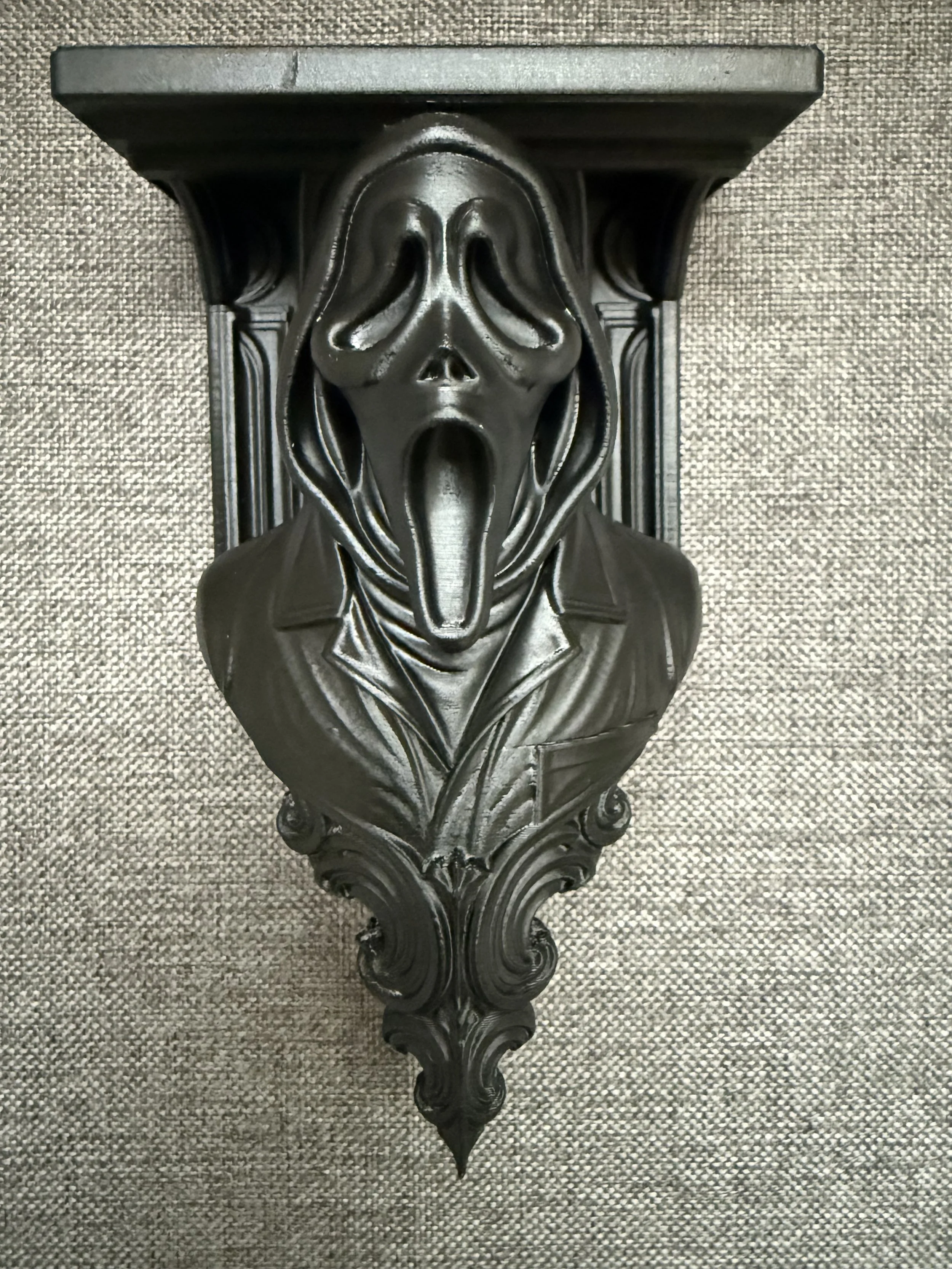 Ghost-face Display Shelf – Horror Collection Edition