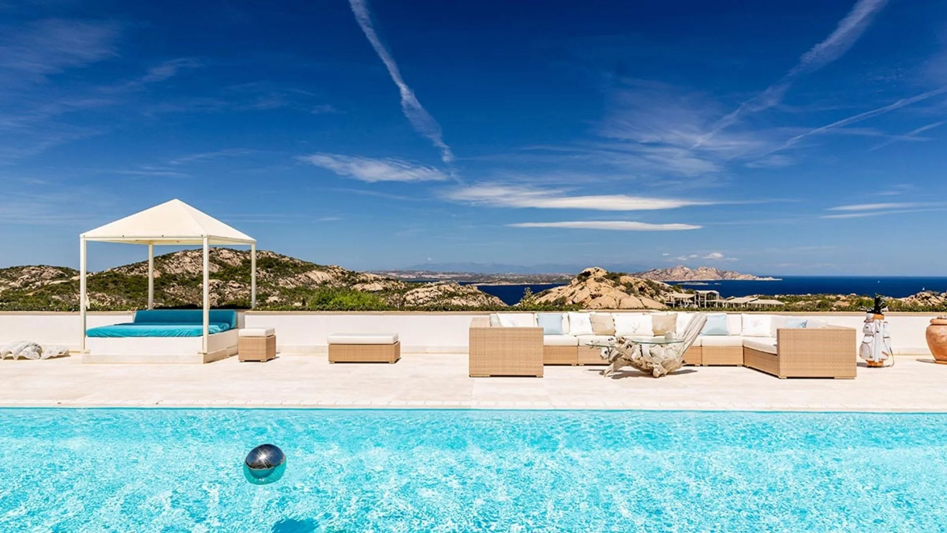 villa sardegna (2).jpg
