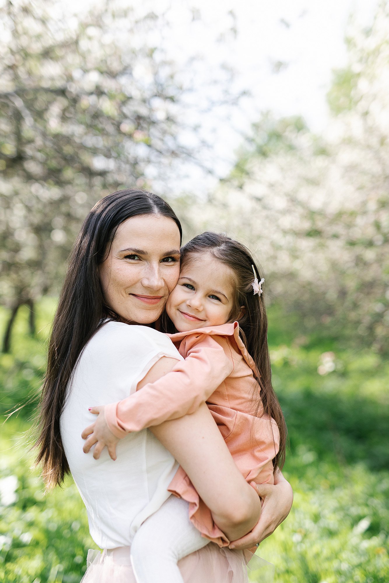 Äidin kanssa kuvissa