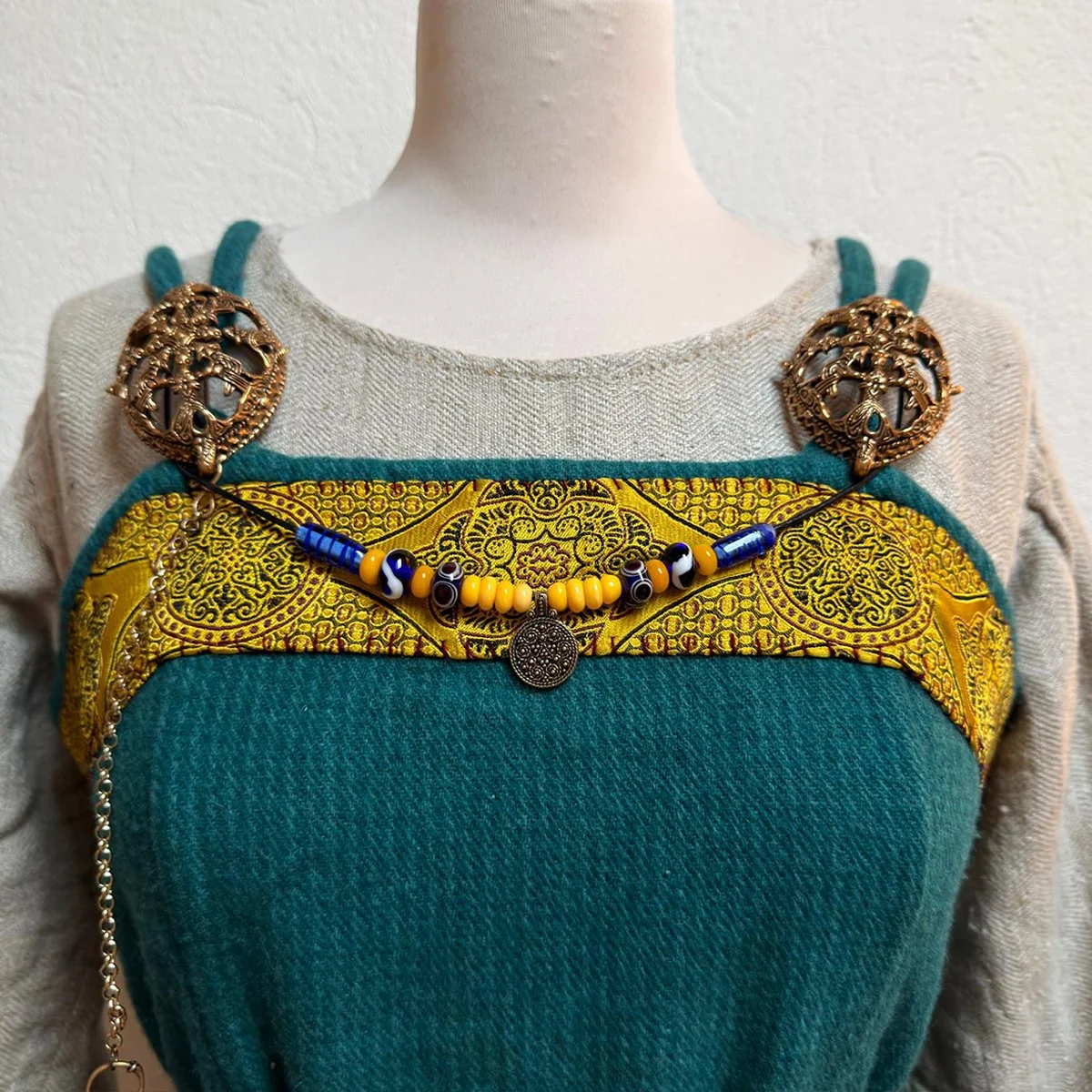 Little Talisman BlauGelb EINS 4.jpg