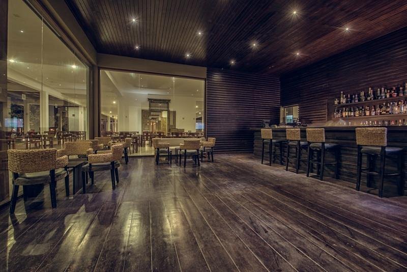 bar.jpg