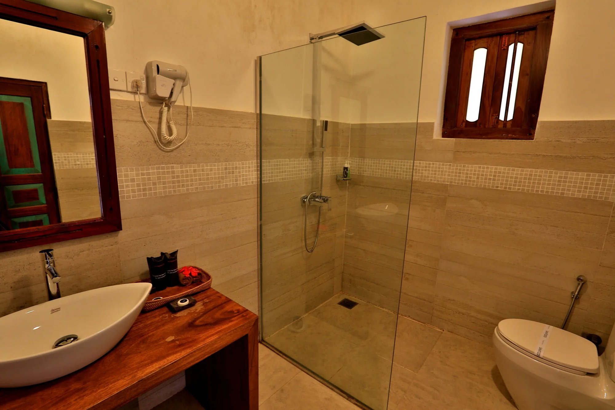 Thambapanni Grand Deluxe.JPG