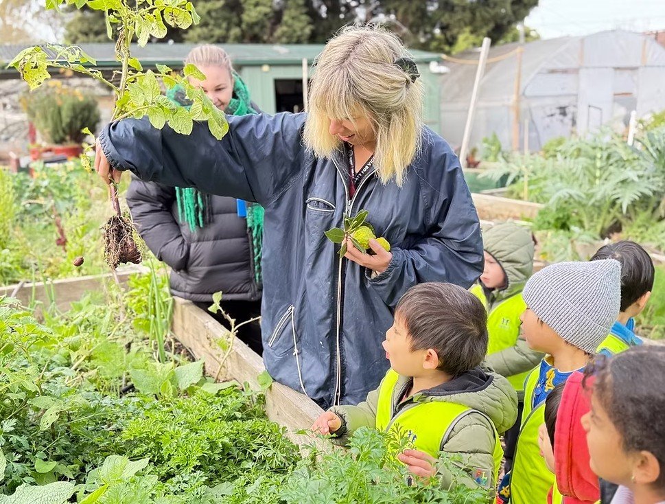 Buna Garden Exploration