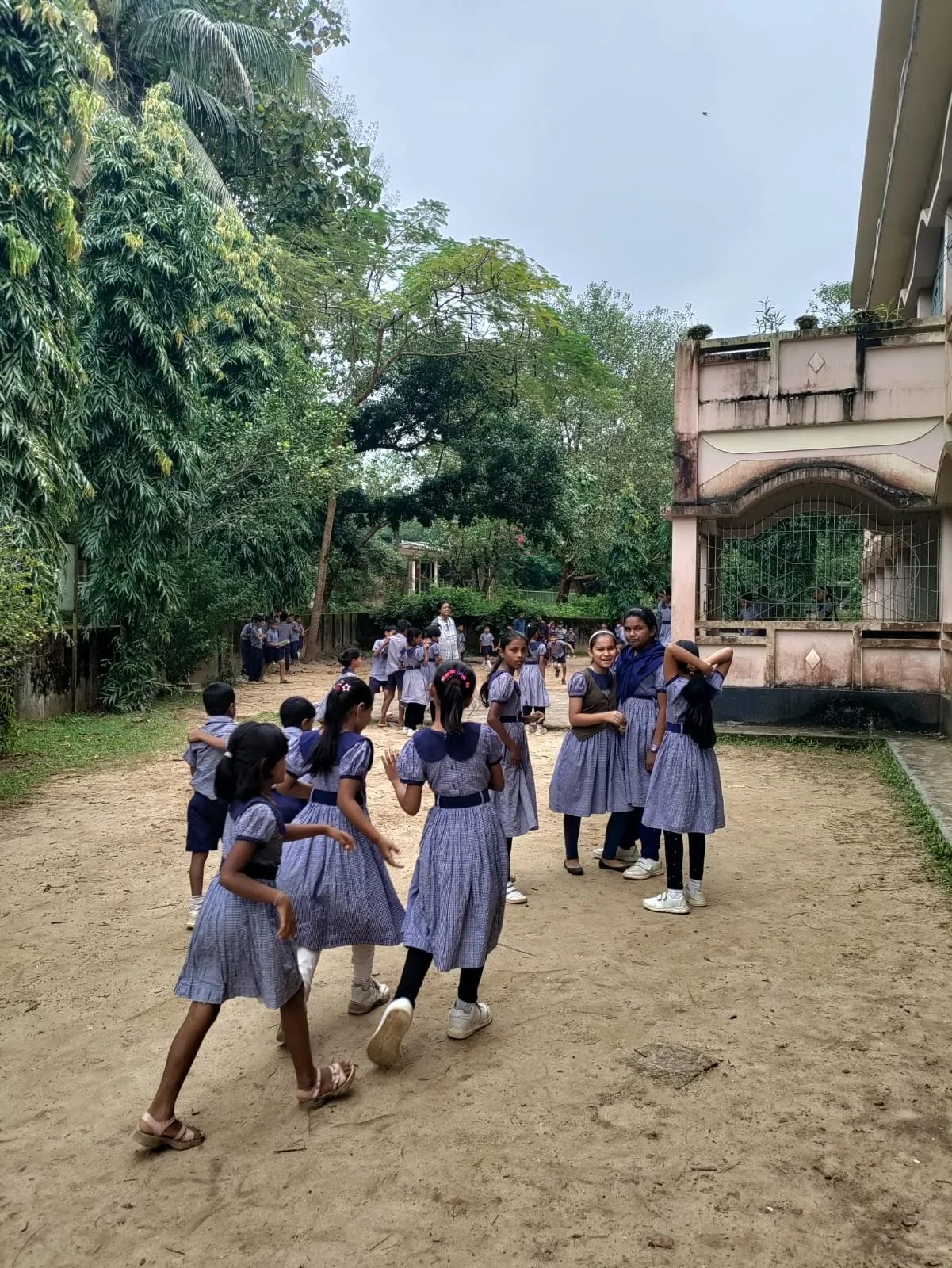 E-Crane steunt BhaloBangla-