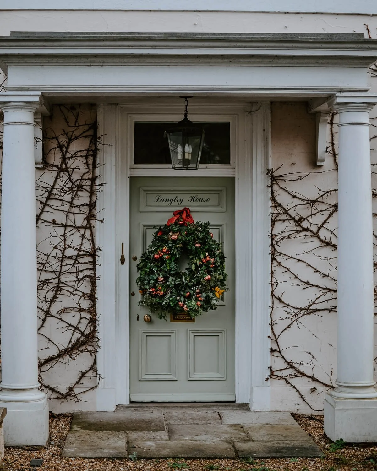Huge Christmas wreath | A Wholesome Life |Josephine Brooks