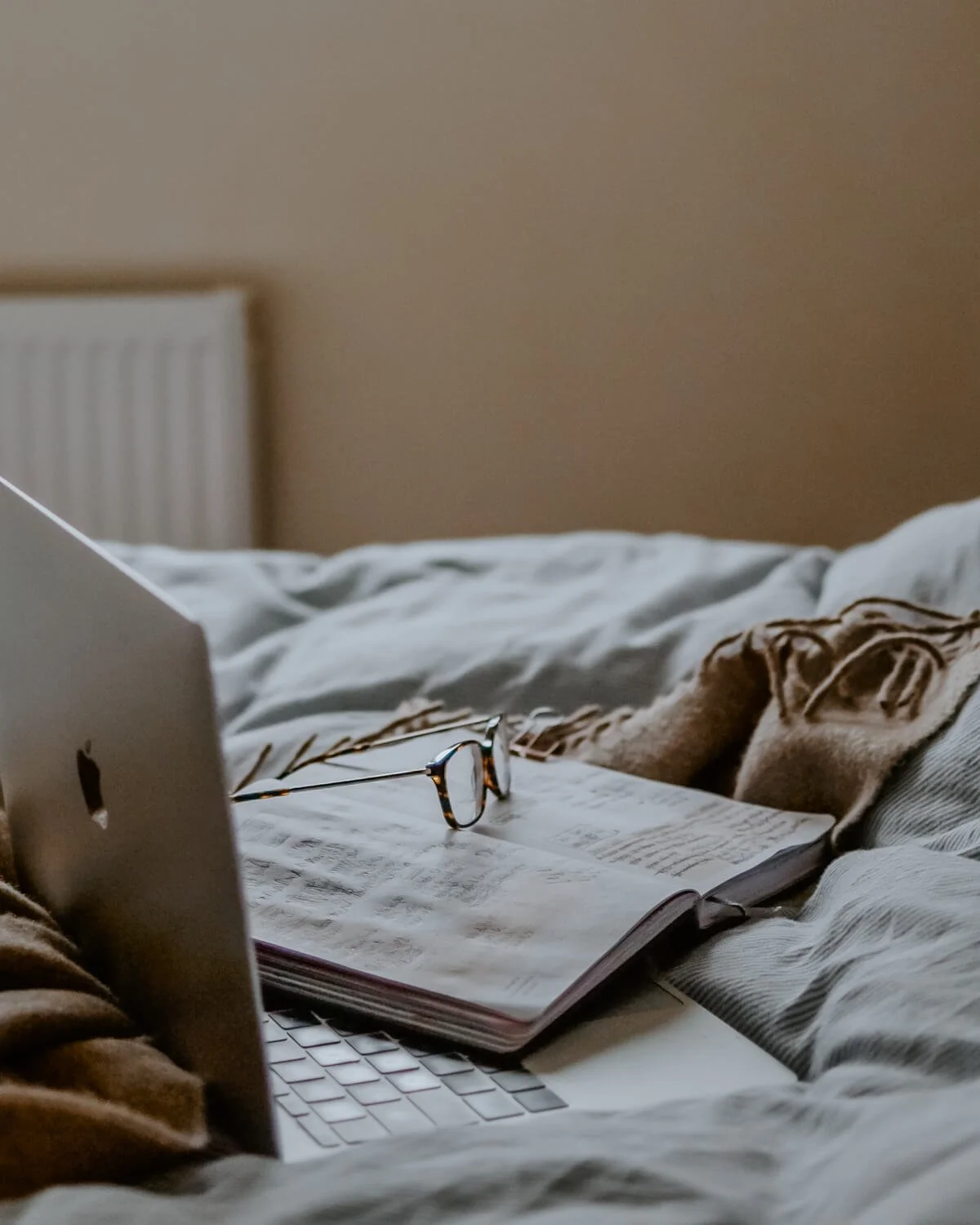 It's cosy season and I'm working from bed - no guilt required | A Wholesome Life | Josephine Brooks