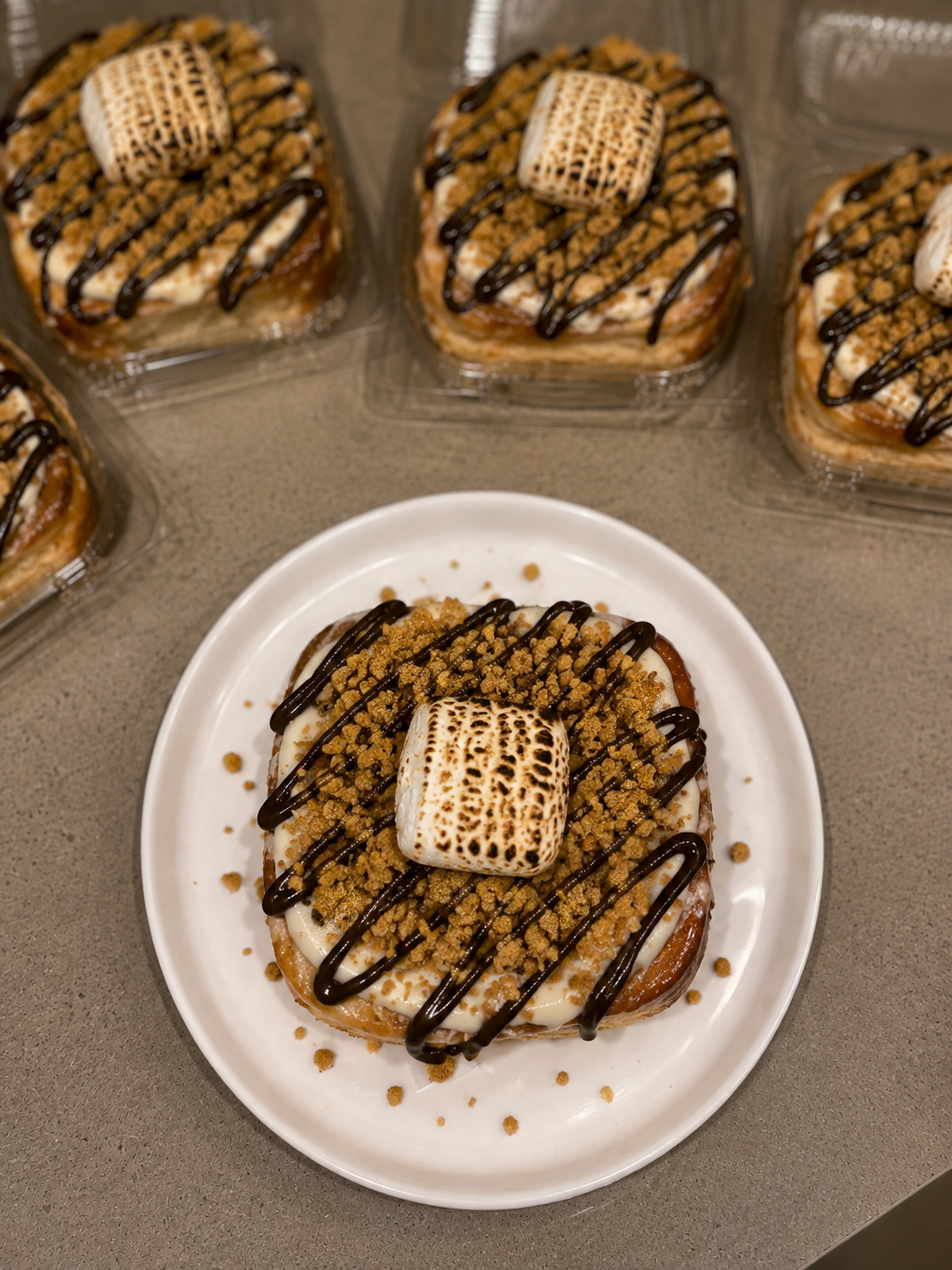 S'mores Roll upper view.png