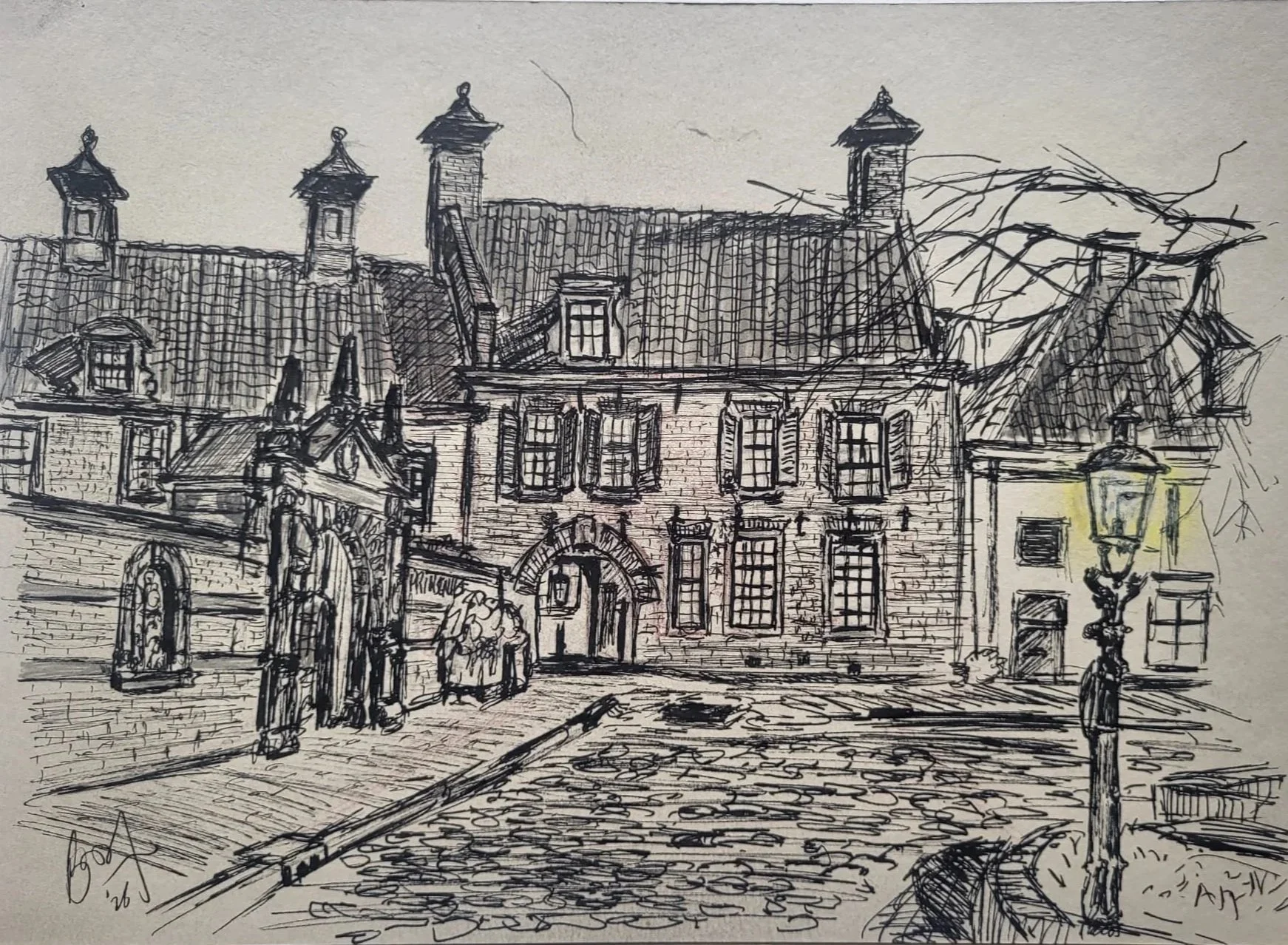 Schets van een historische stadskerk met een binnenplaats, straatlantaarn, en oude gebouwen in een drukke, traditionele stijl.