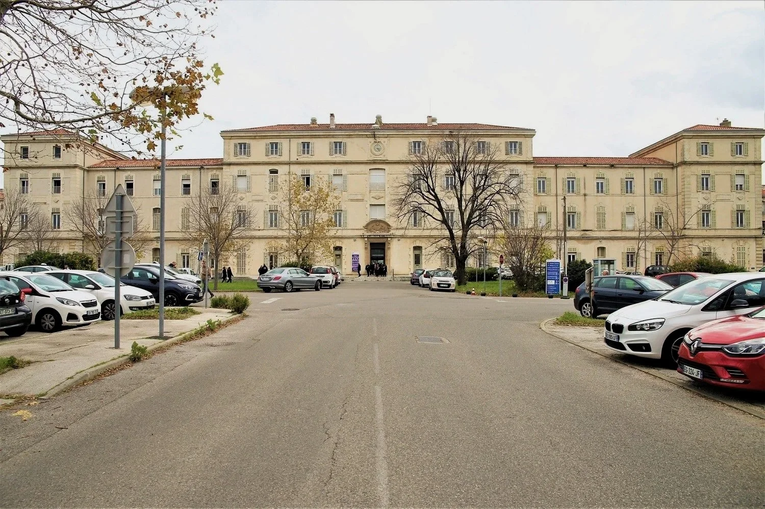 ADK Taxis transport medical vers Sainte Marguerite Marseille.jpg