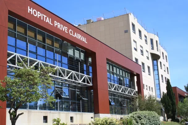 ADK Taxis transport medical vers clinique Clairval Marseille.webp