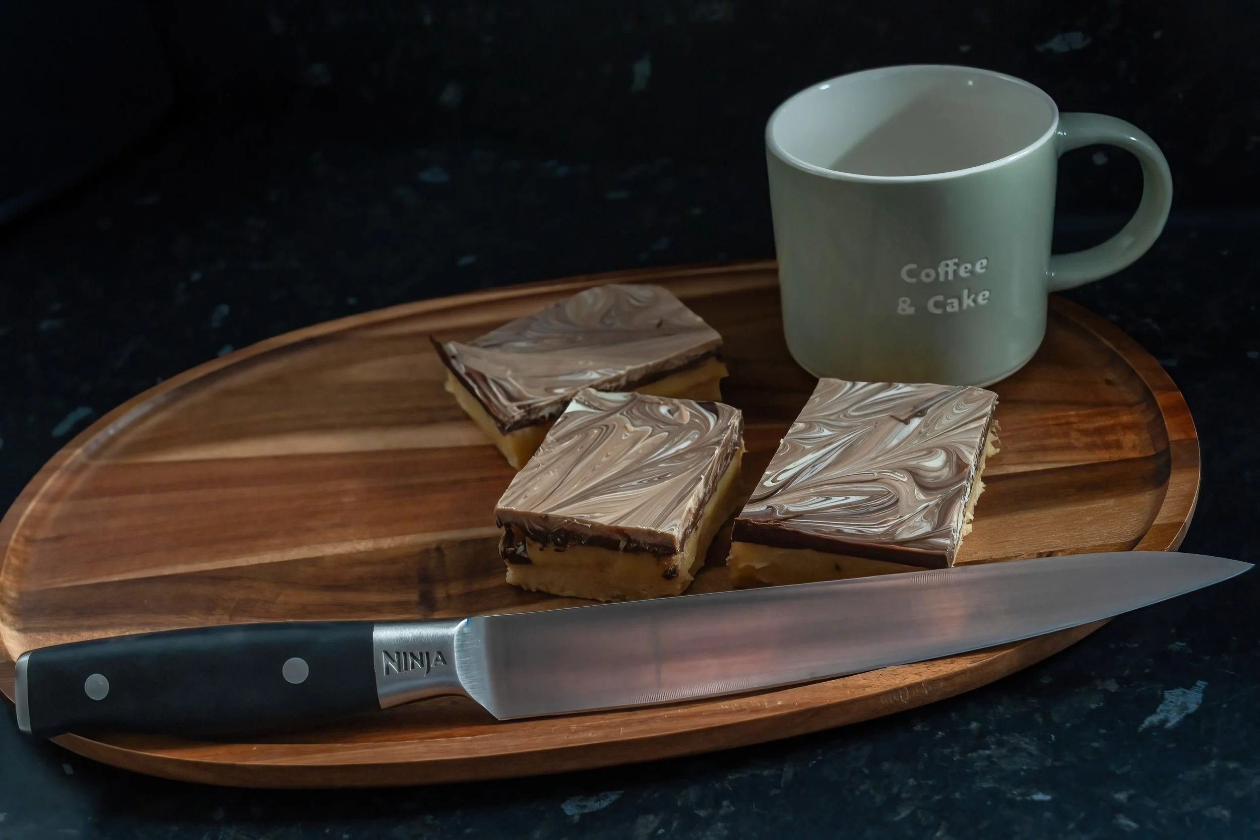 millionaire shortbread slices-3.jpg
