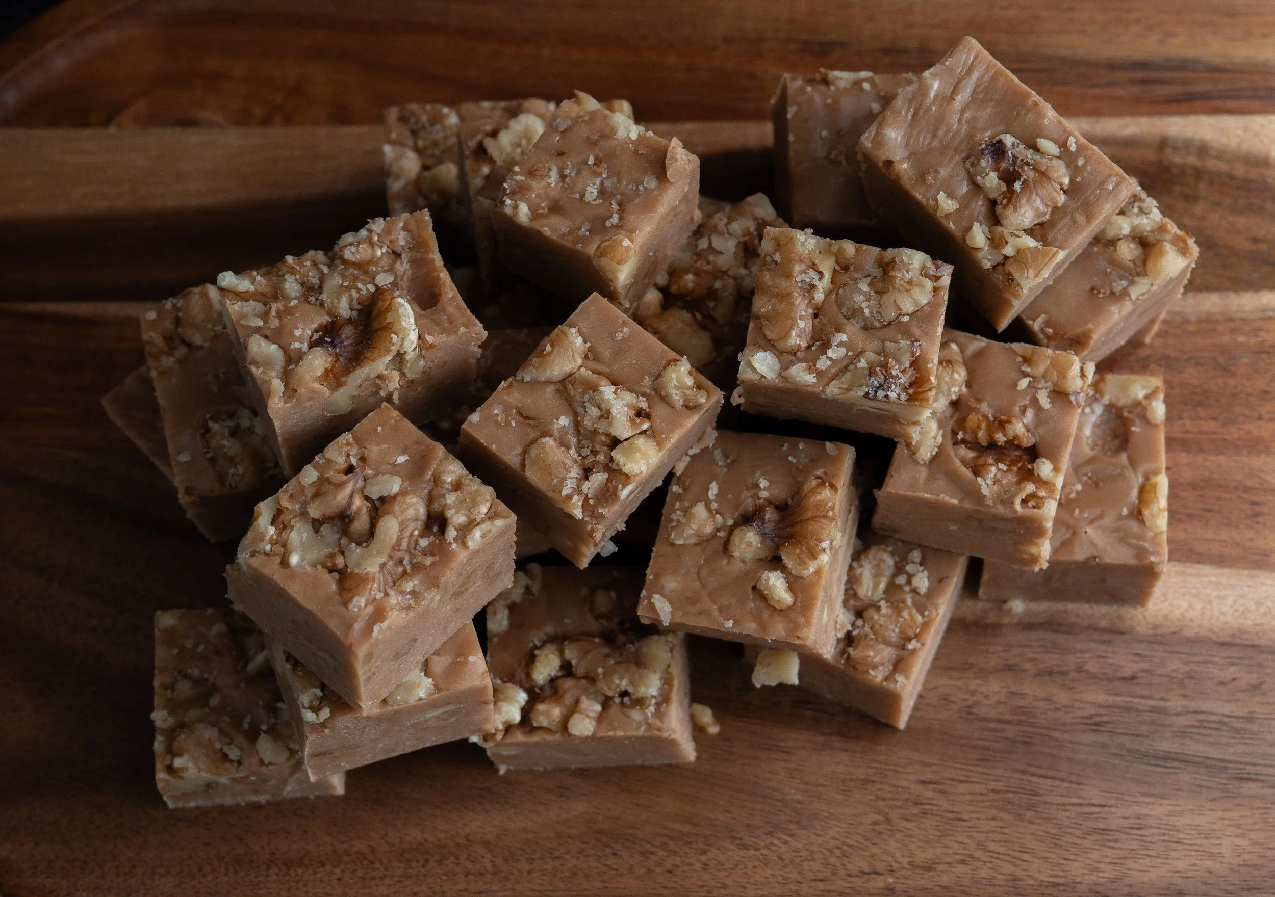 Coffee and walnut fudge