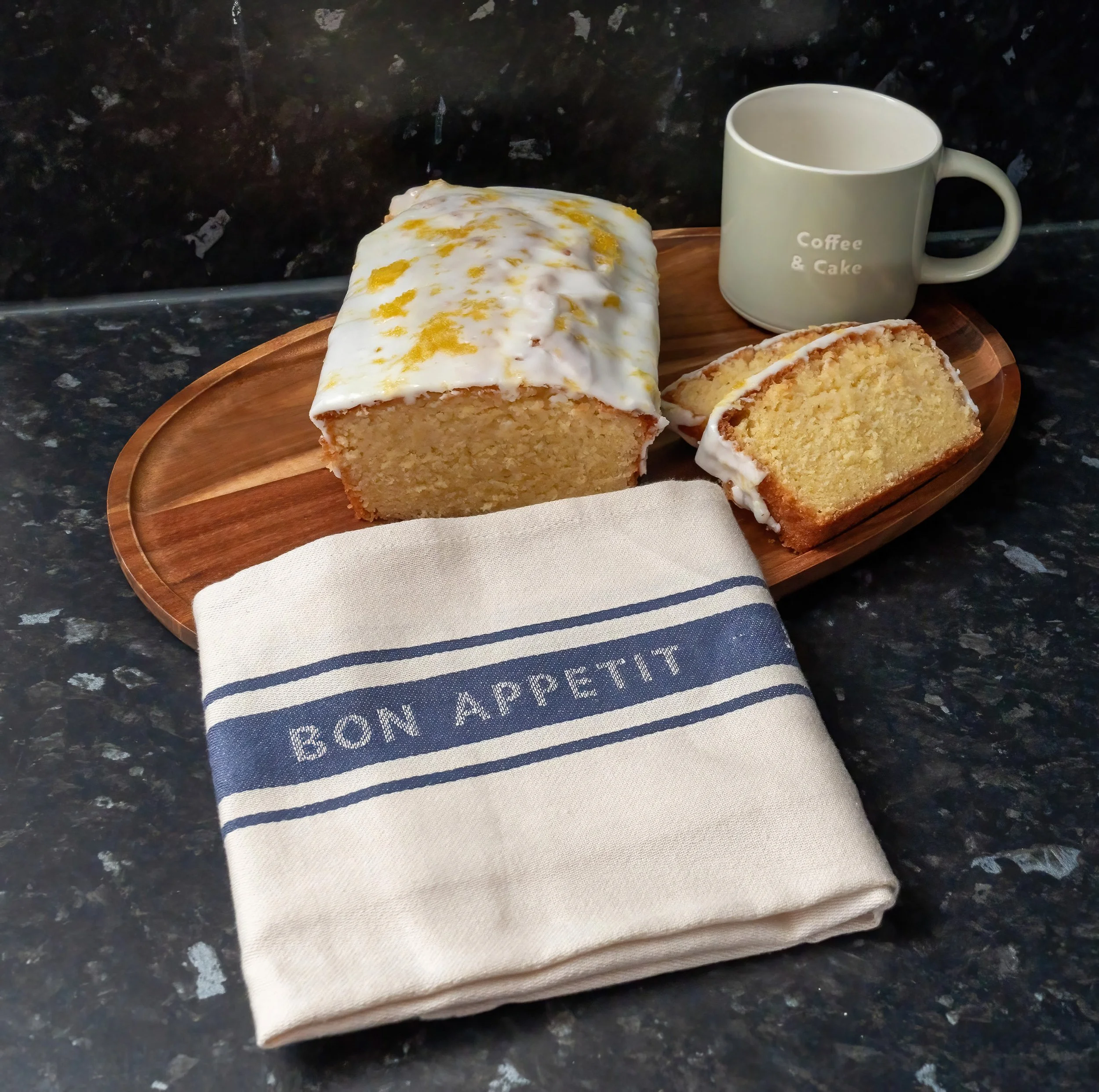 Lemon drizzle  loaf Cake