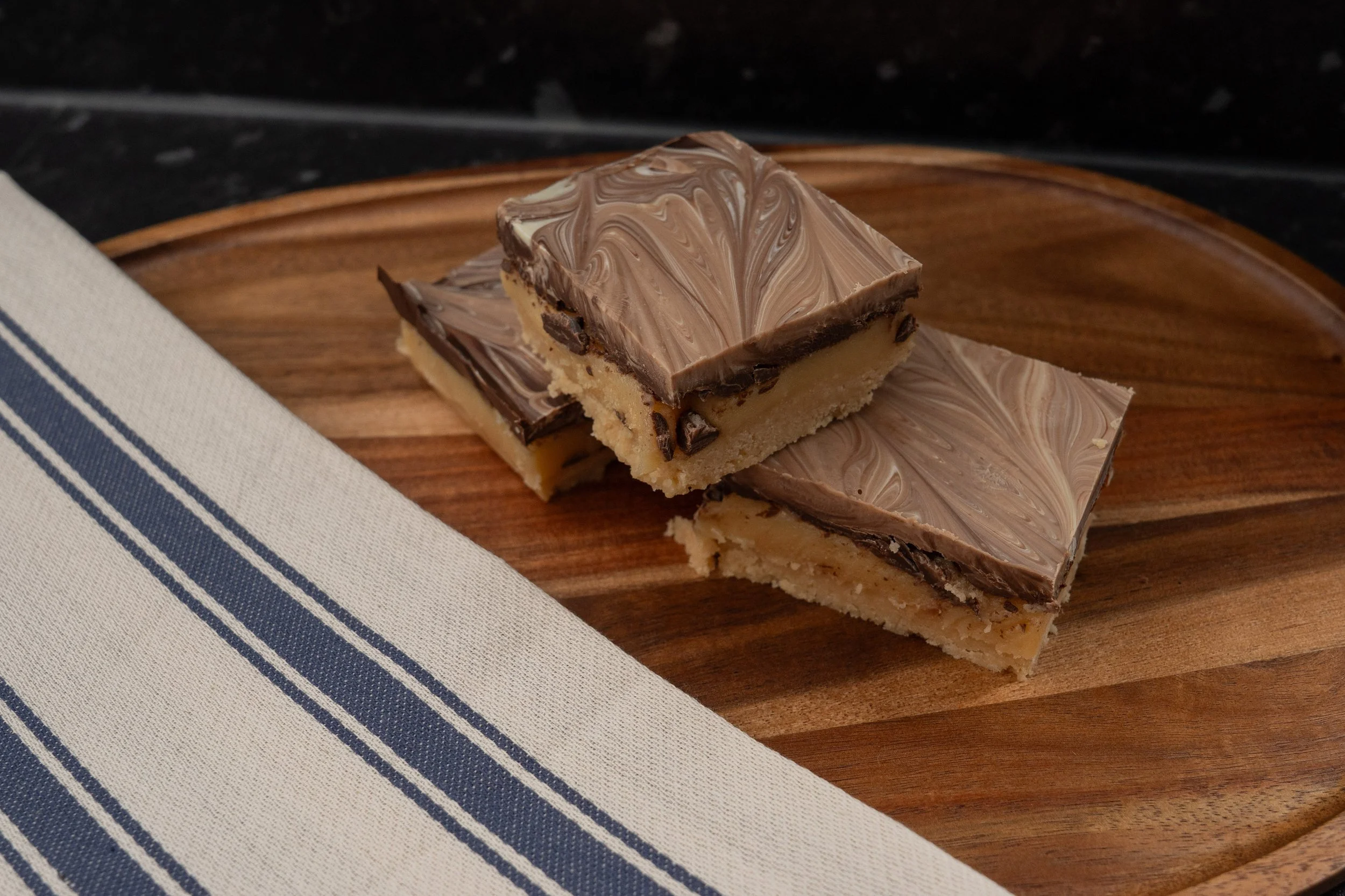 millionaire shortbread slices-1.jpg