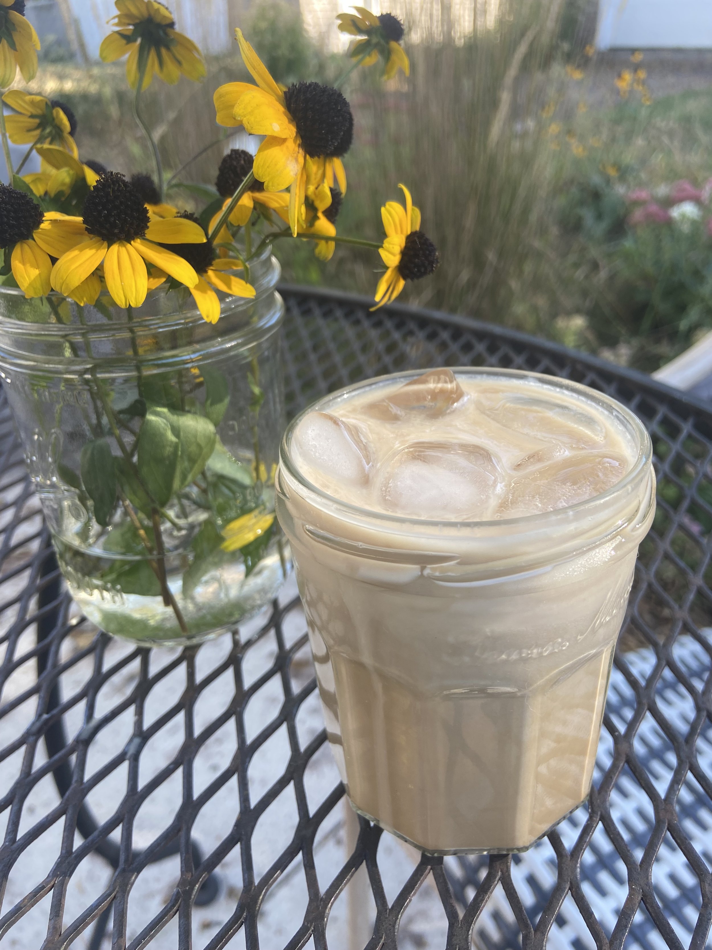 iced oat milk maple chai latte