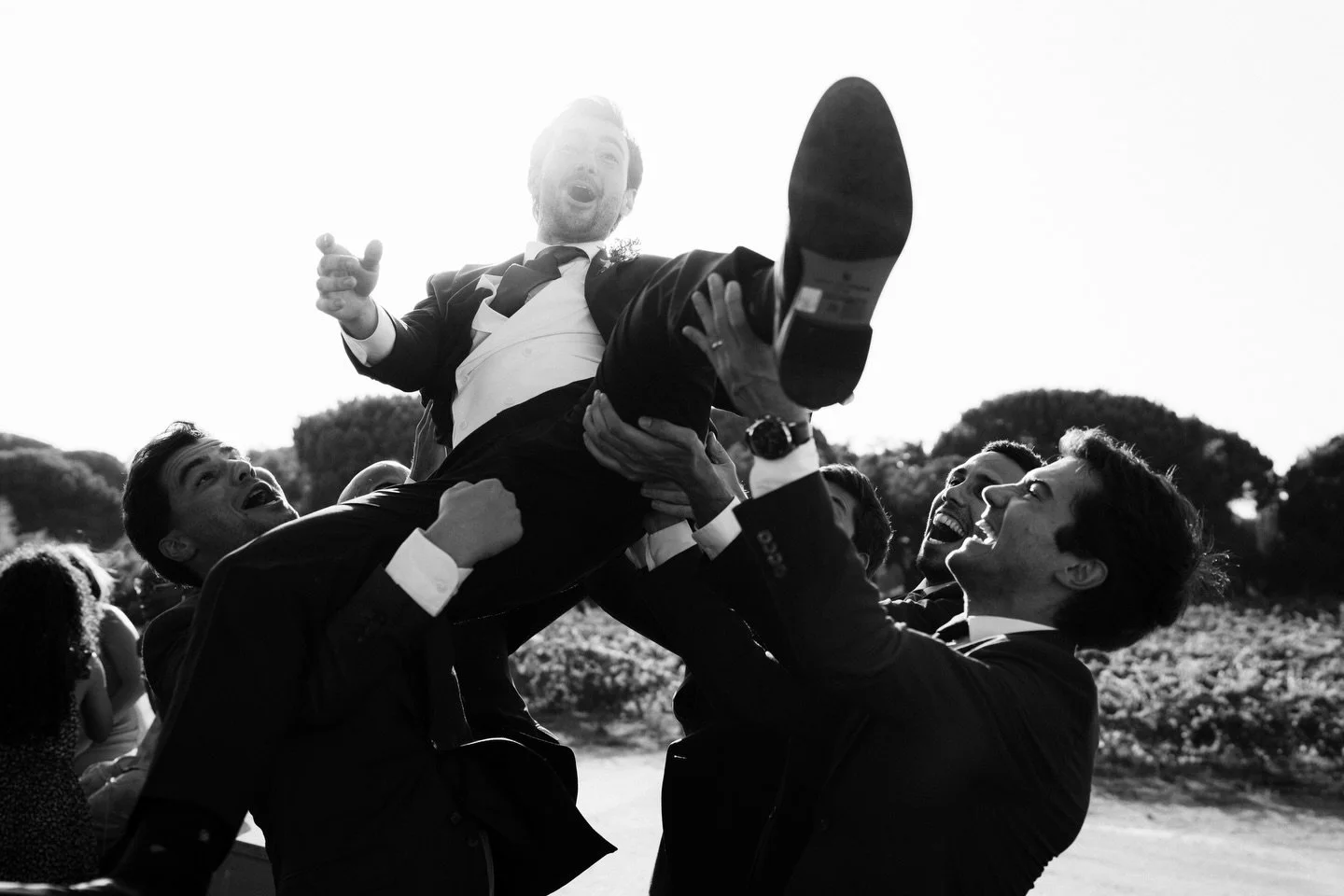 Happy moments frozen in black &amp; white 🤍