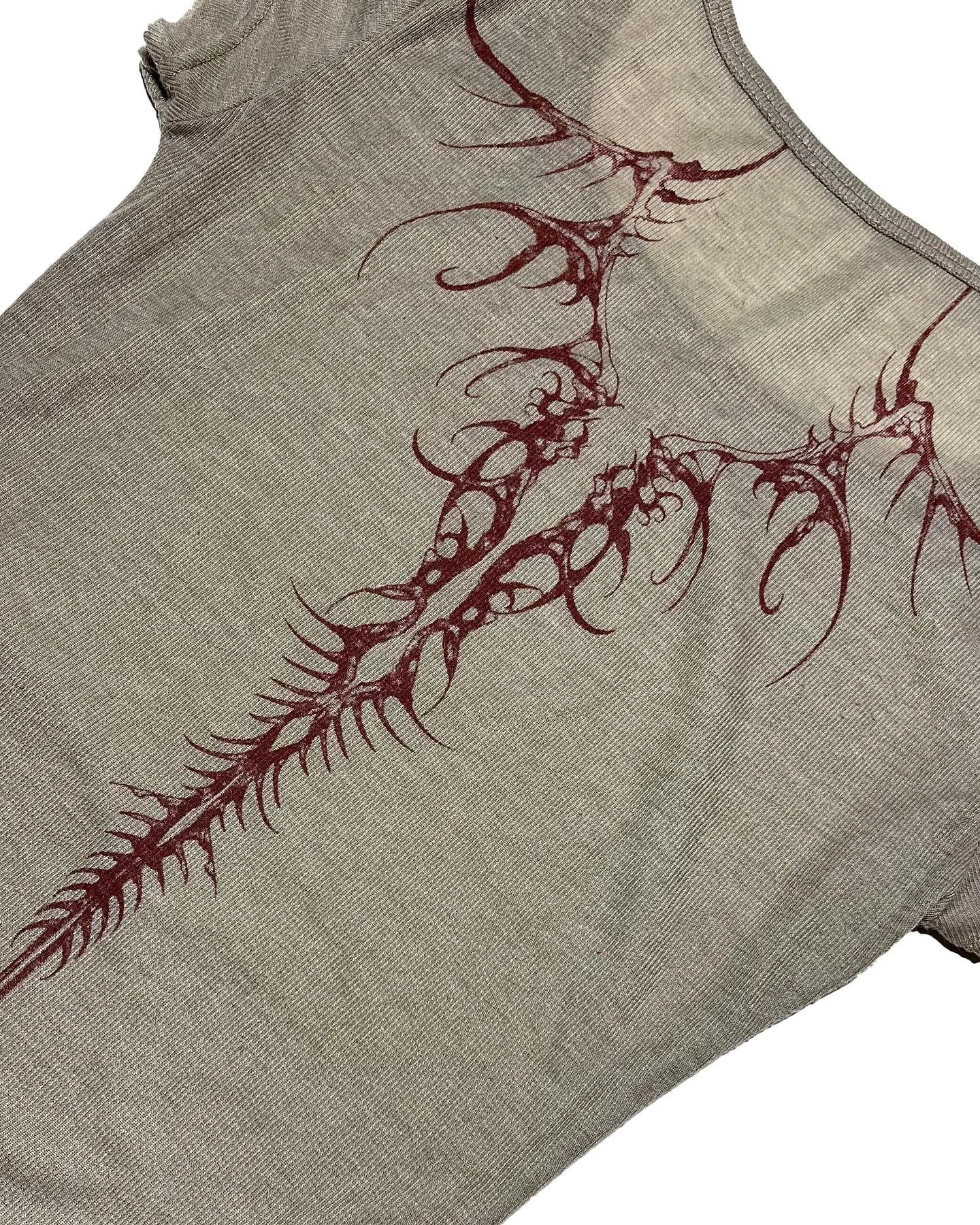 Camisita asim&eacute;trica 
Talla S 
VENDIDA