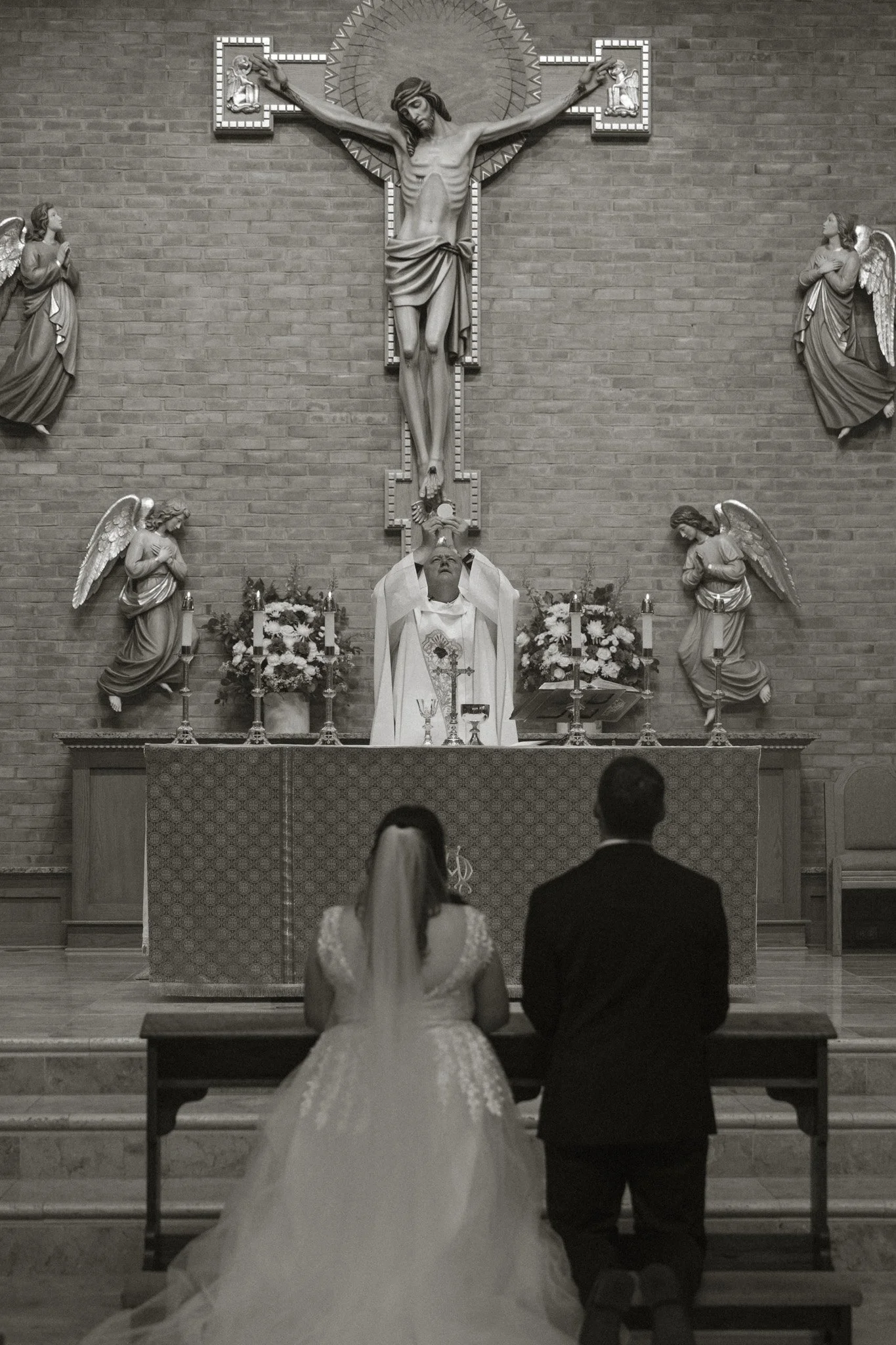 Catholic wedding Mass at Holy Cross Parish in Batavia, IL