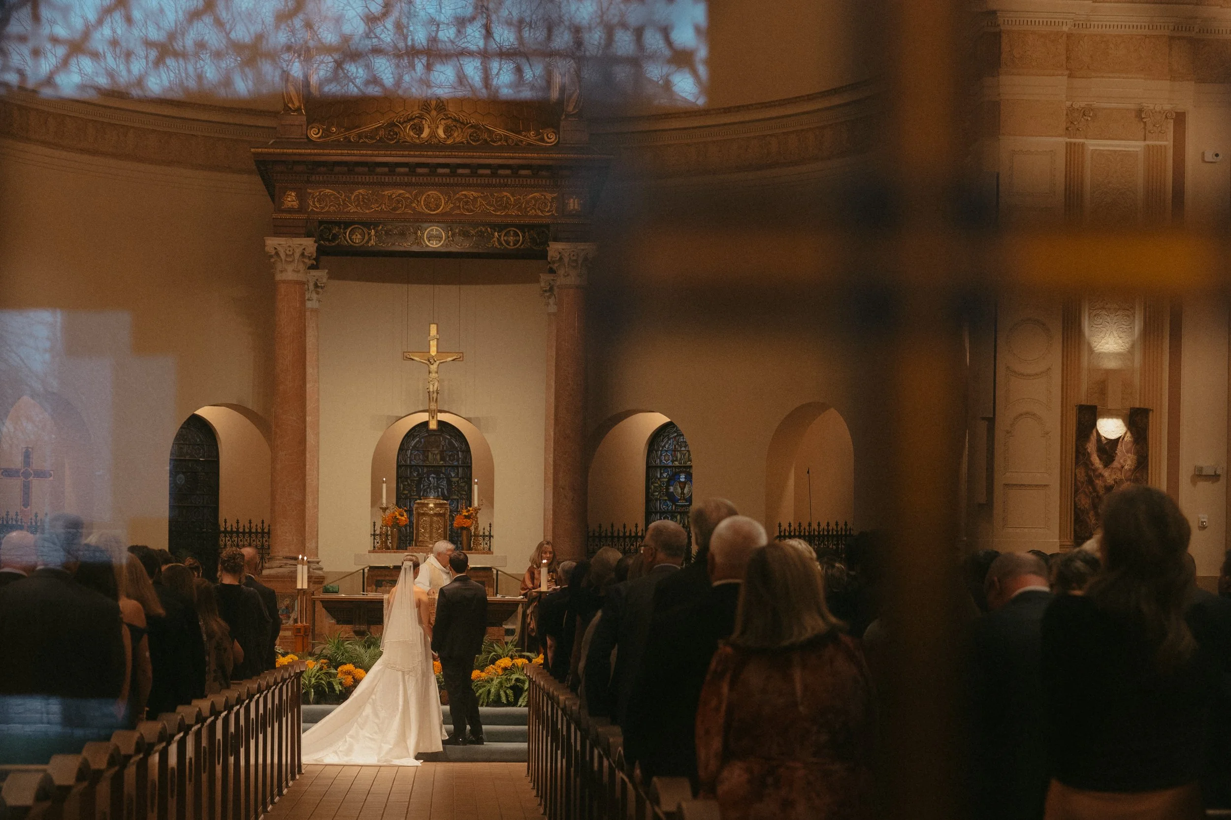 isabelmariephotography chicago illinois catholic wedding photographer documentary catholic