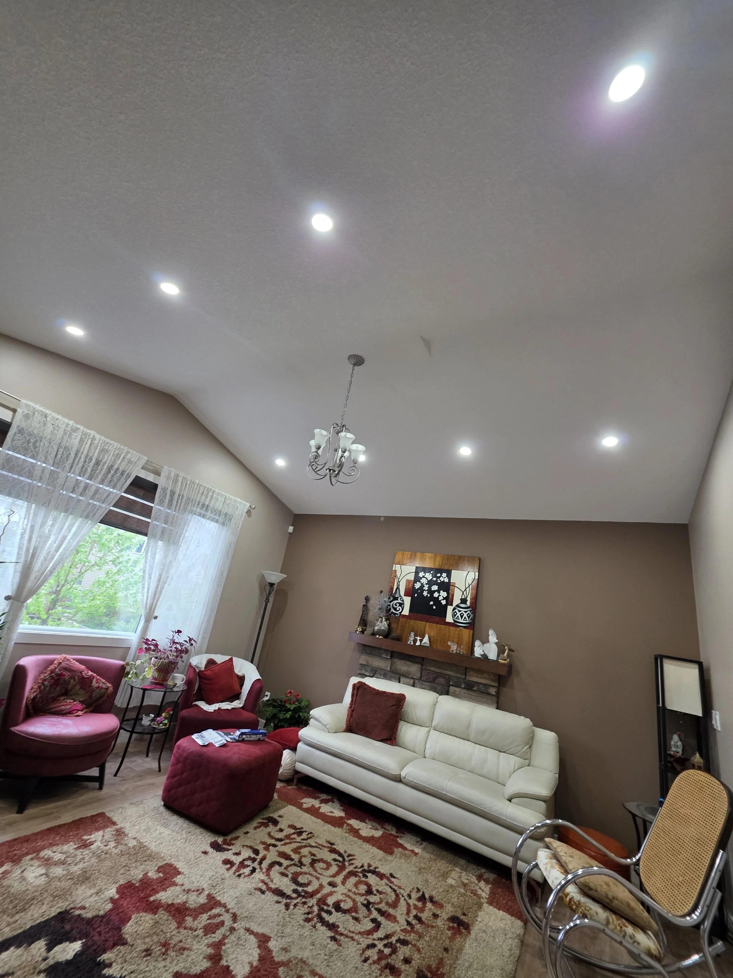 vaulted-ceiling-pot-lights-edmonton.jpg