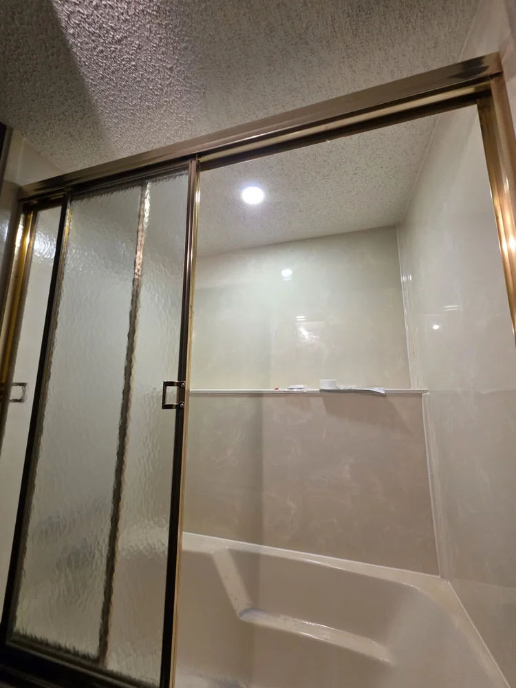 Wet-rated shower pot light Edmonton