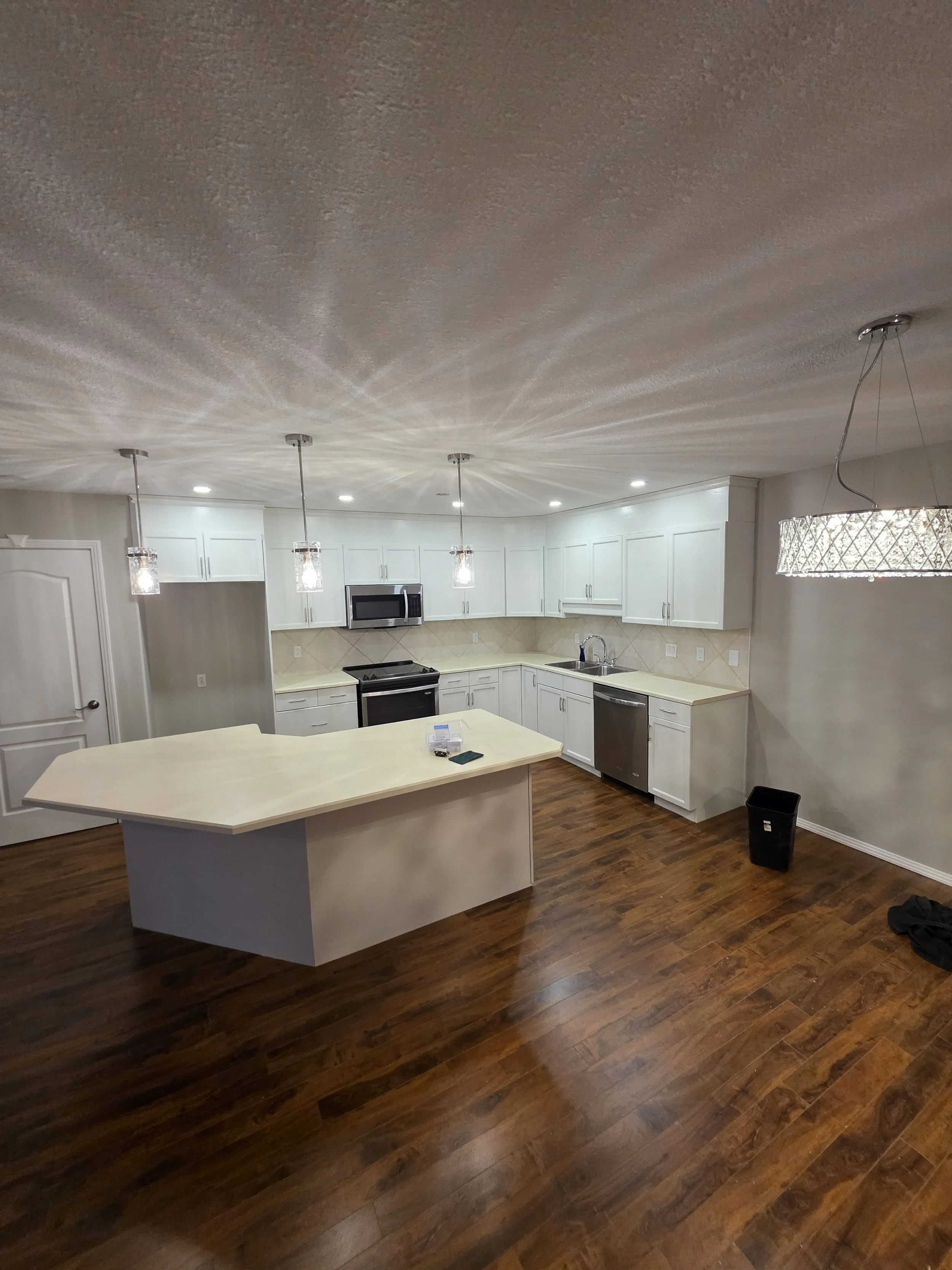 kitchen-island-pot-lights-pendants-edmonton.jpg