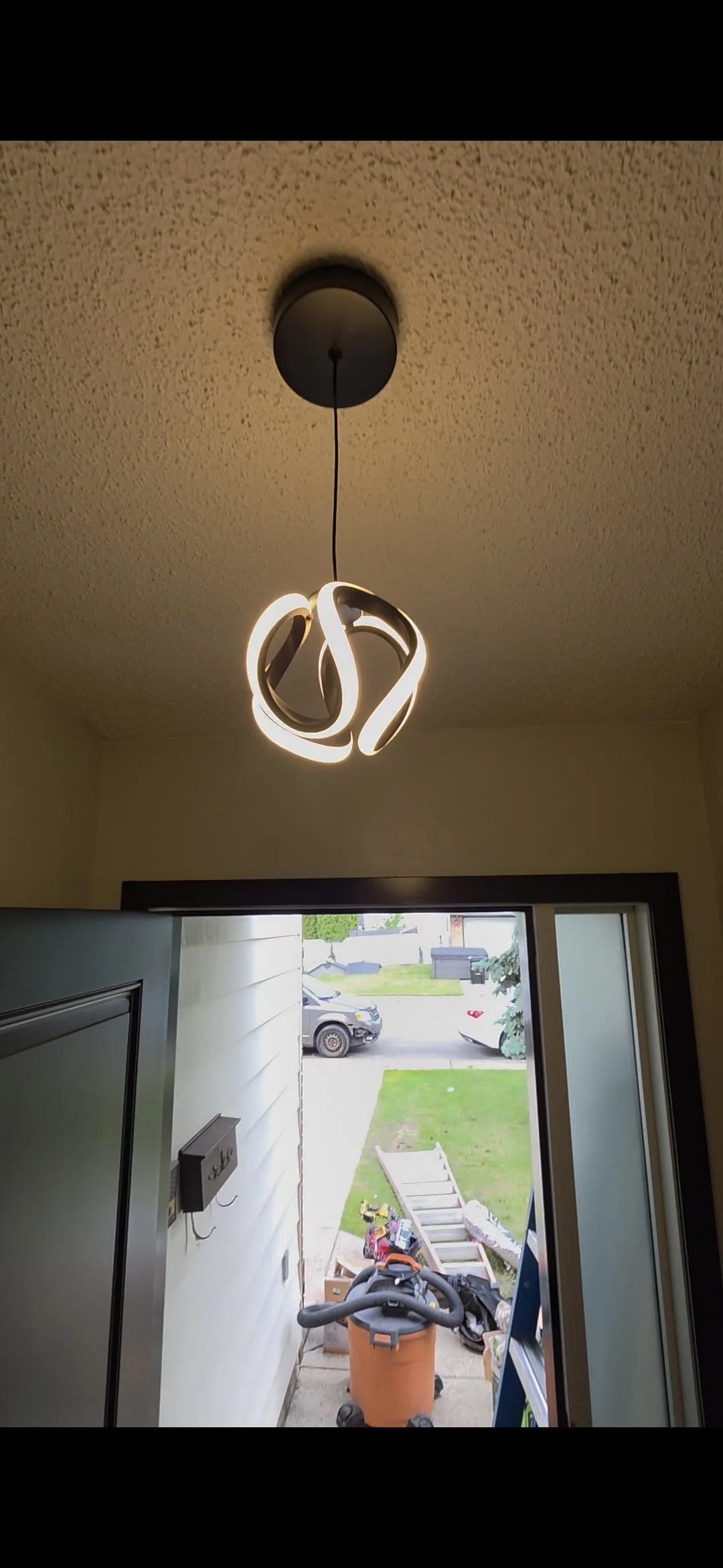 modern-pendant-light-entryway-edmonton.jpg