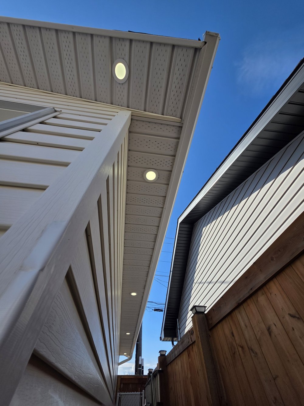 Side yard soffit pot lights Edmonton