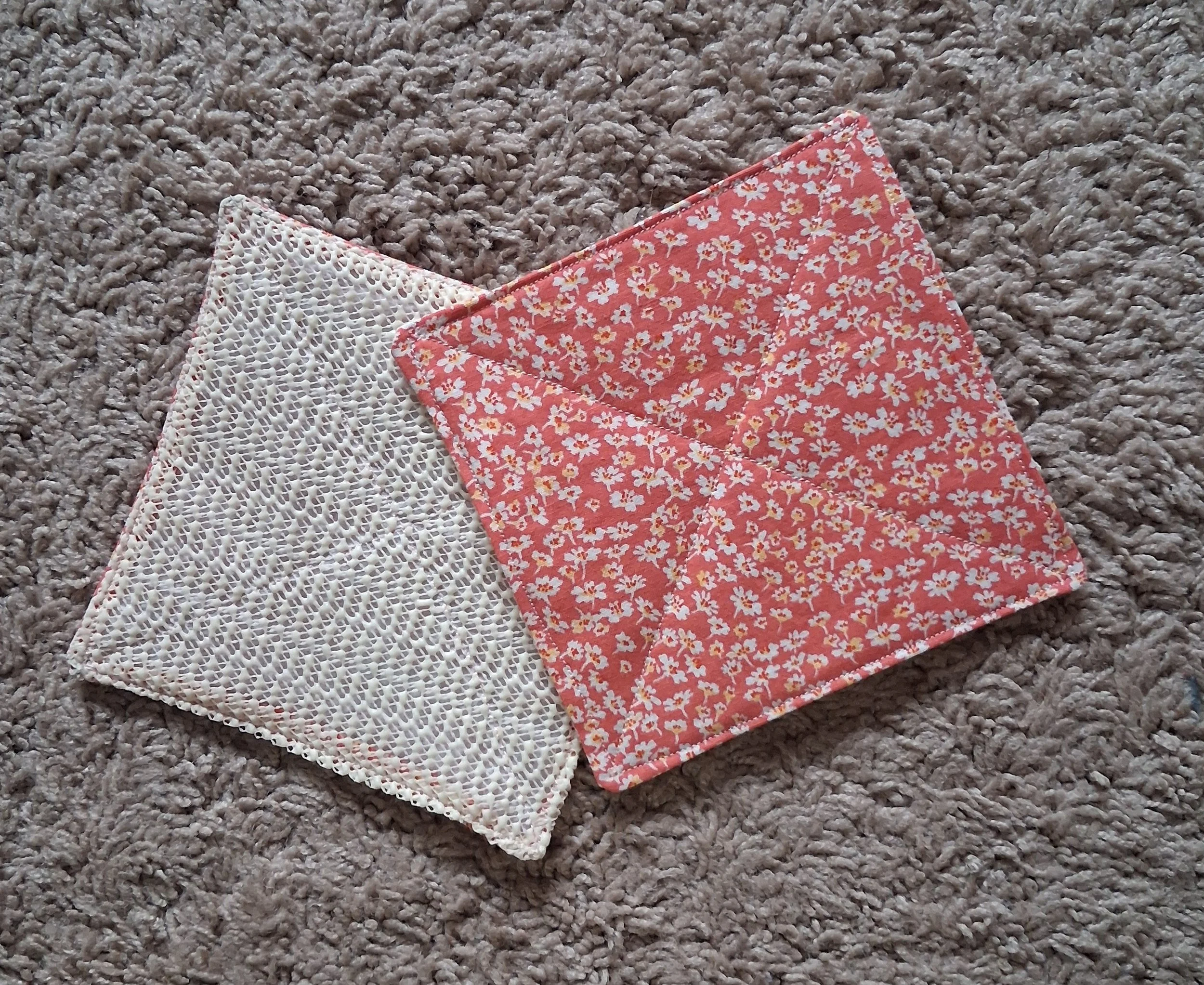 Coral Colored Floral Print Jar Gripper